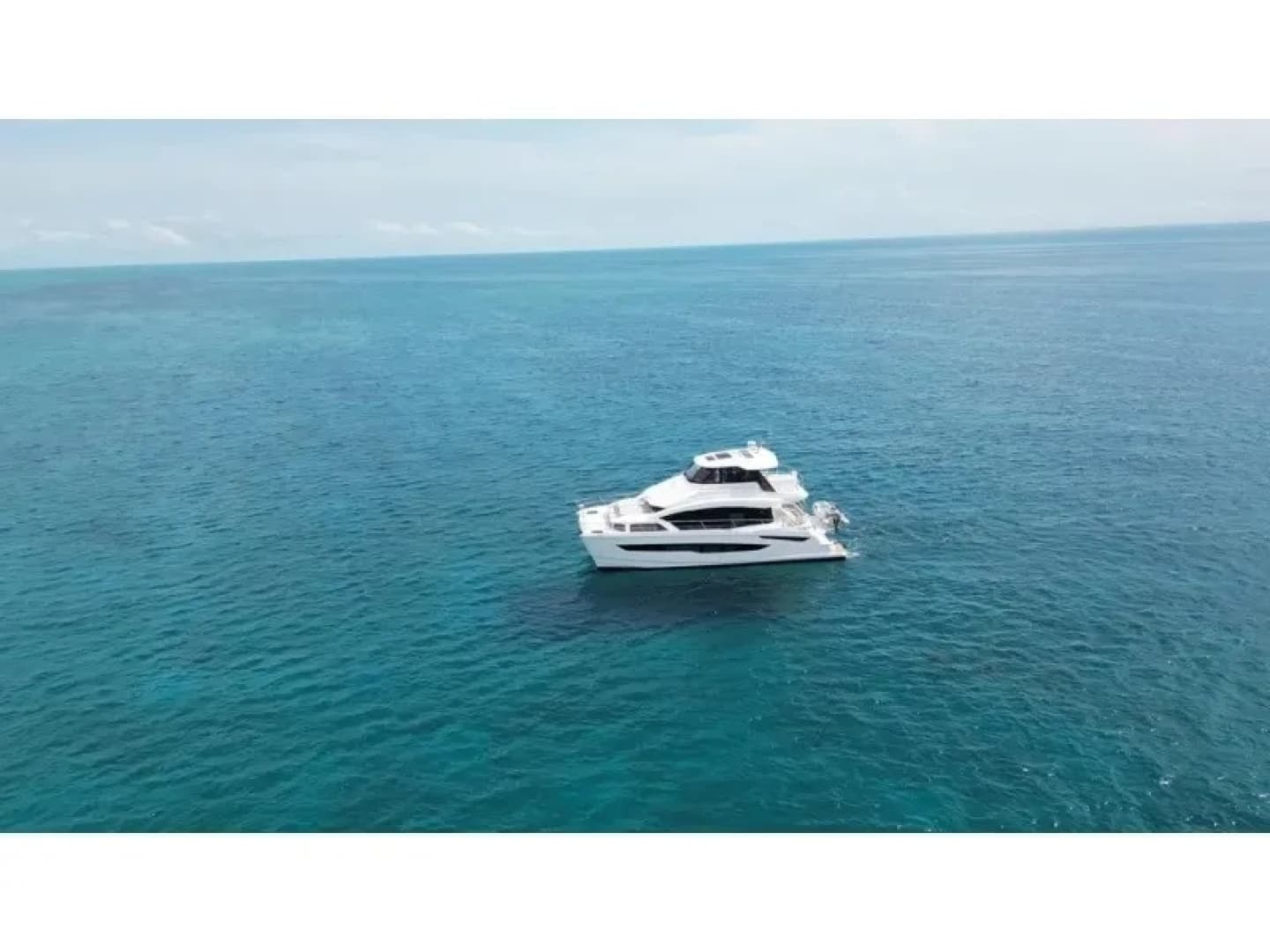 2025 Aquila 54 YACHT