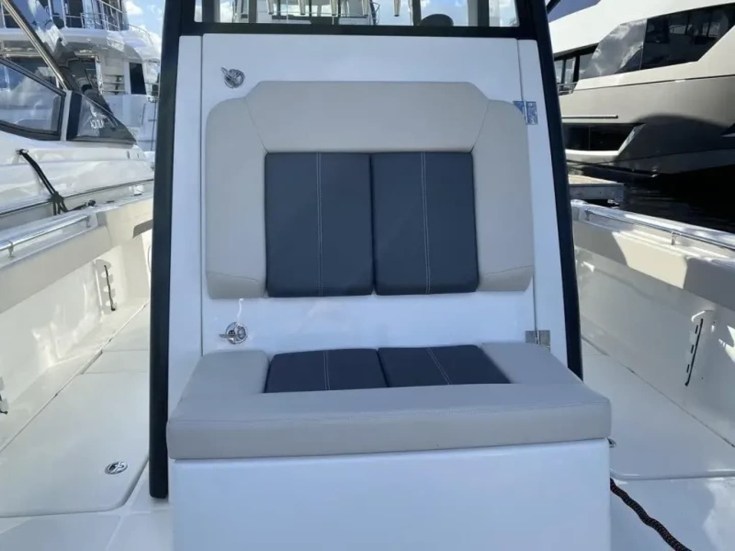 2022 Aquila 28 Molokai