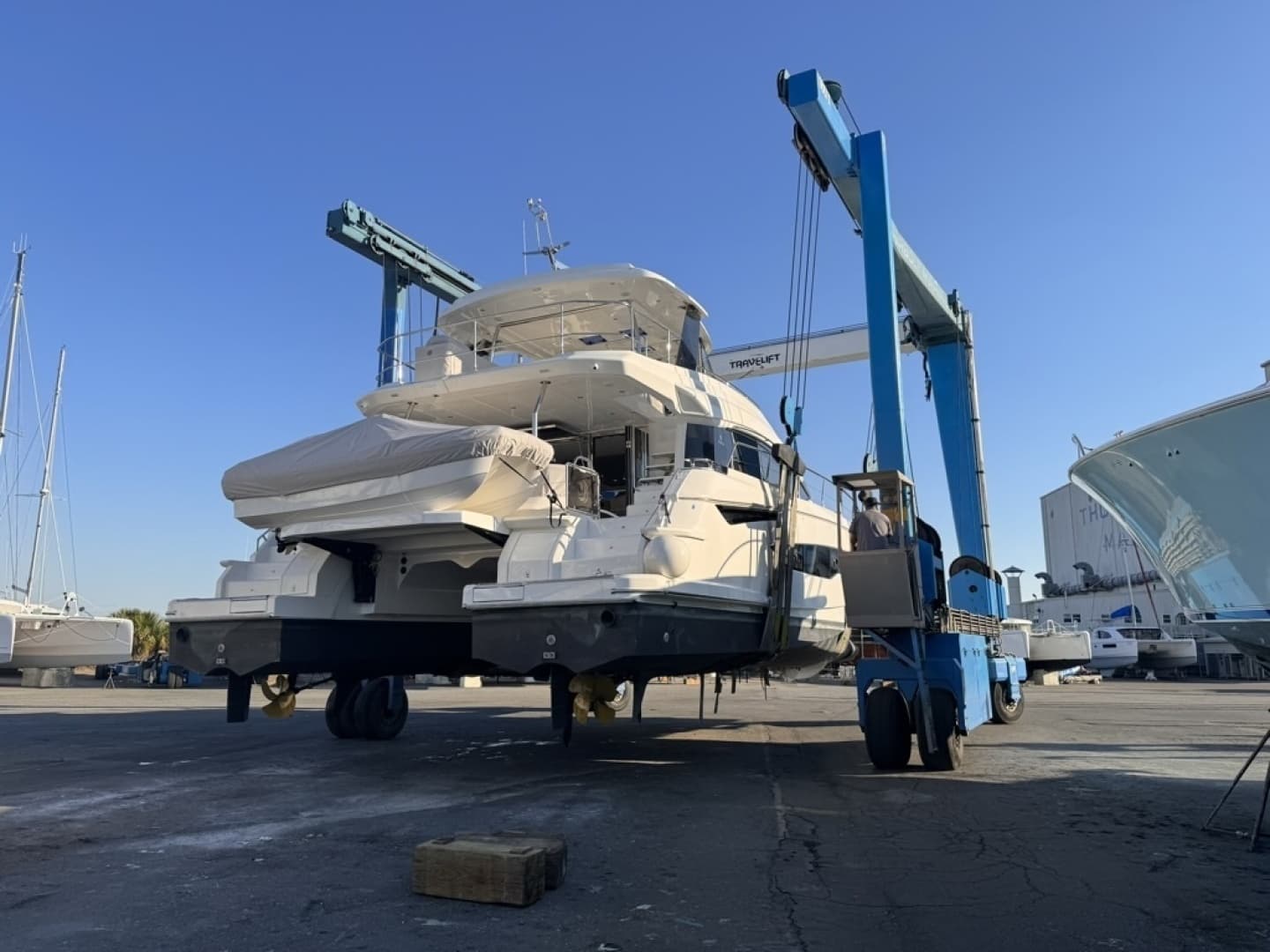 2024 Aquila 54 YACHT