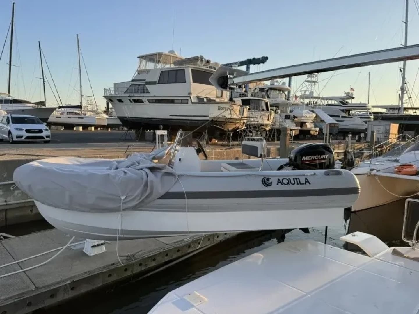 2024 Aquila 54 YACHT