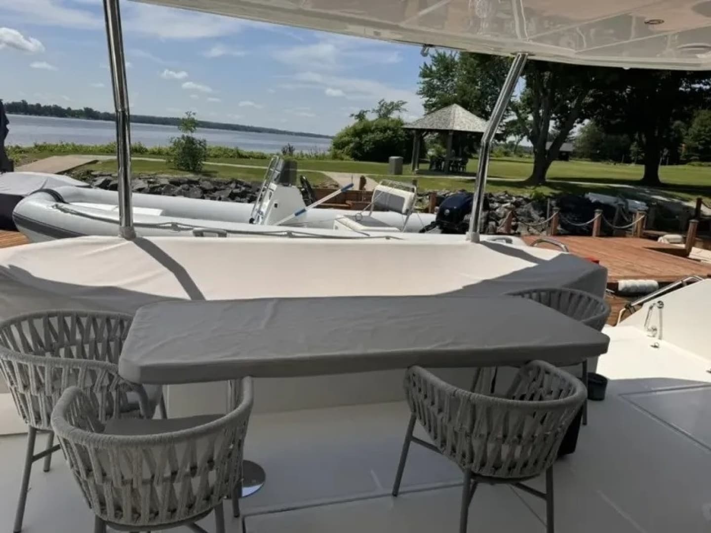 2024 Aquila 54 YACHT