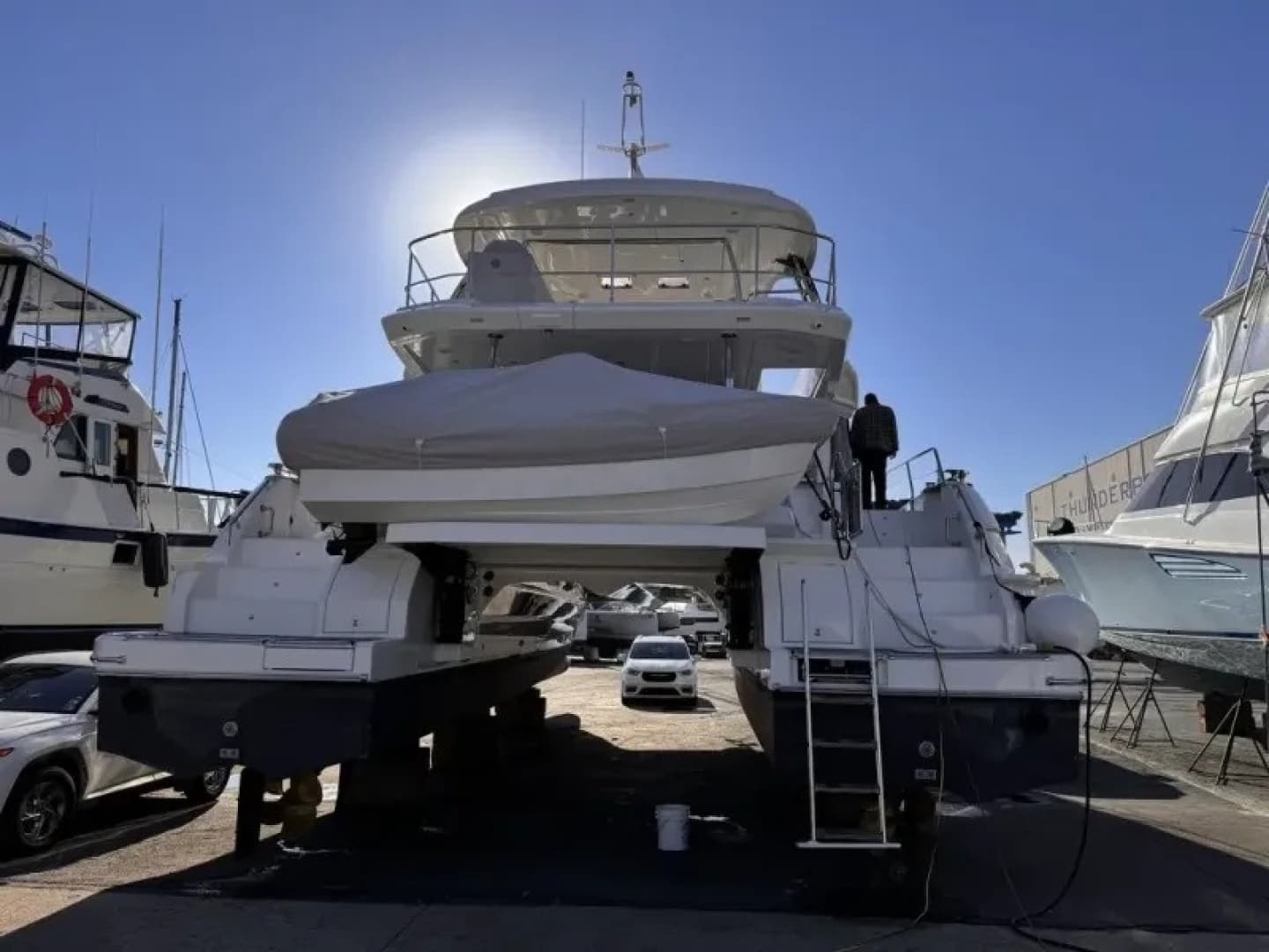 2024 Aquila 54 YACHT