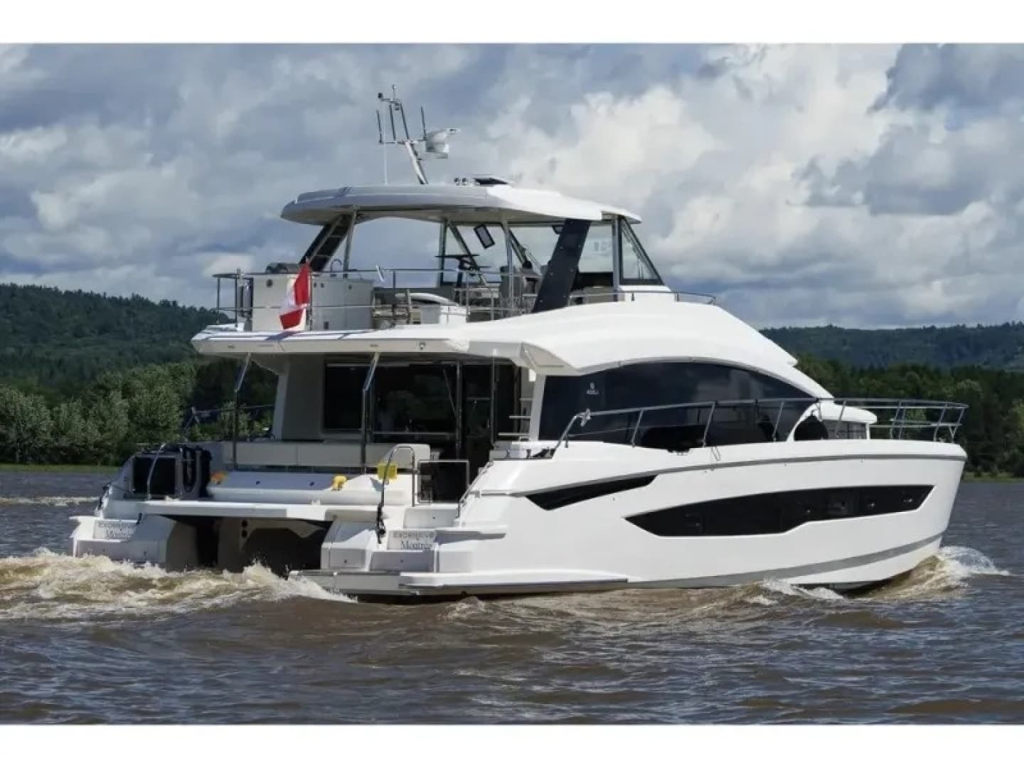 2024 Aquila 54 YACHT