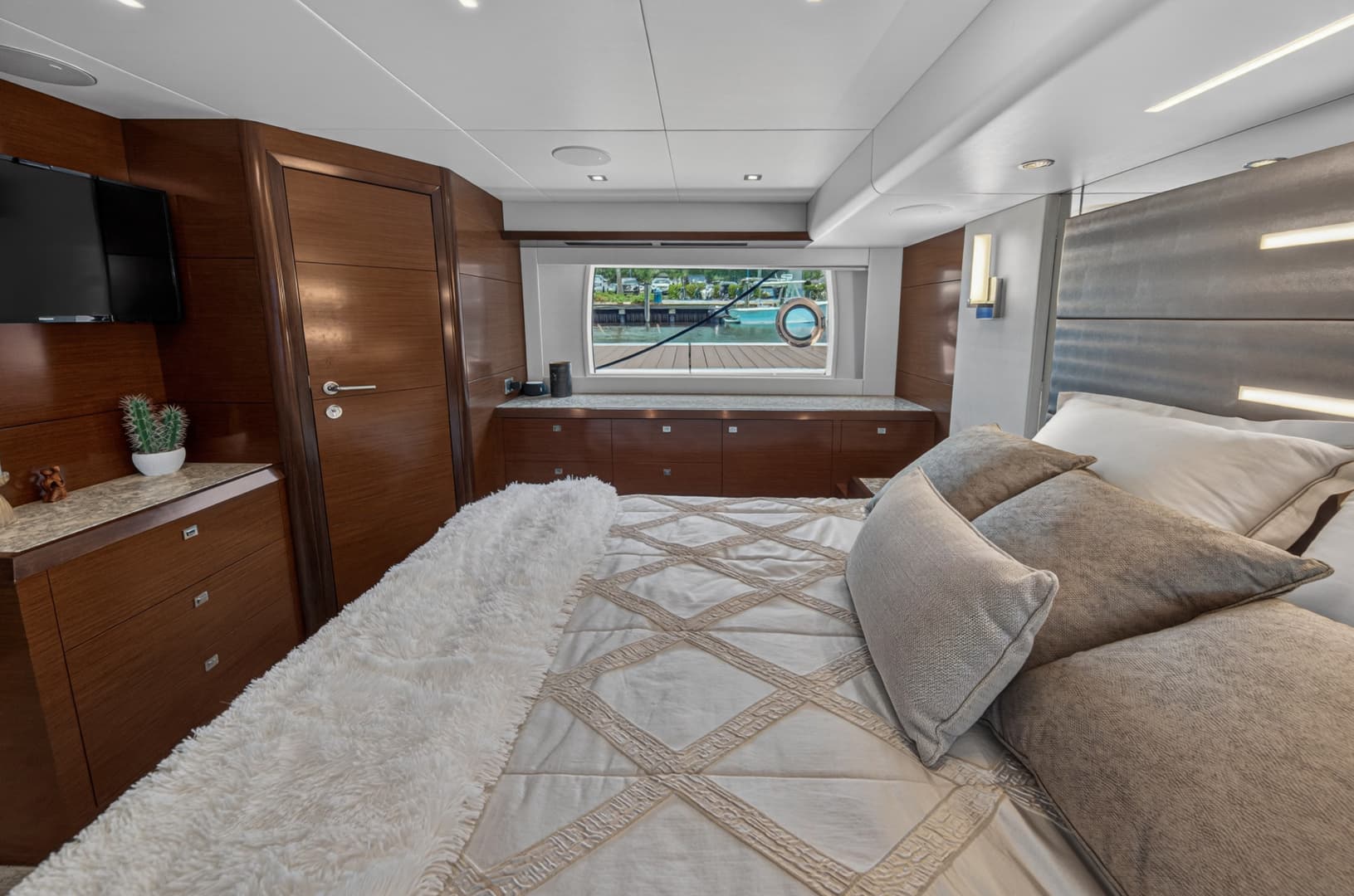 2021 Ocean Alexander 70E