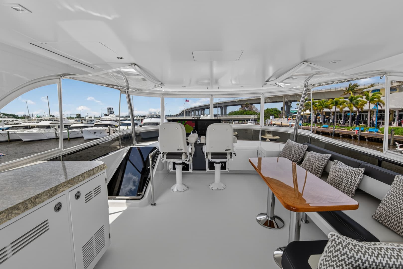 2021 Ocean Alexander 70E