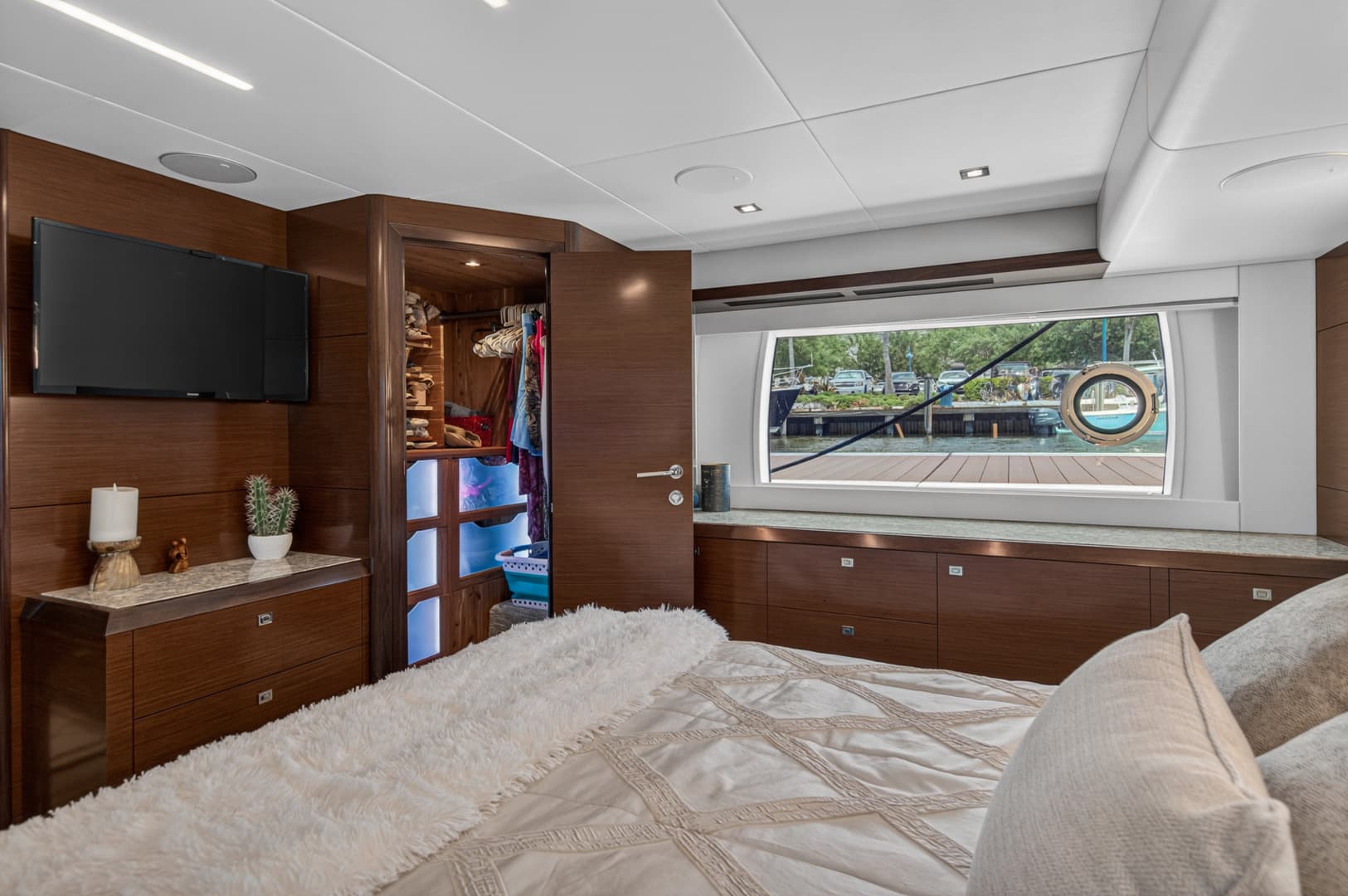2021 Ocean Alexander 70E