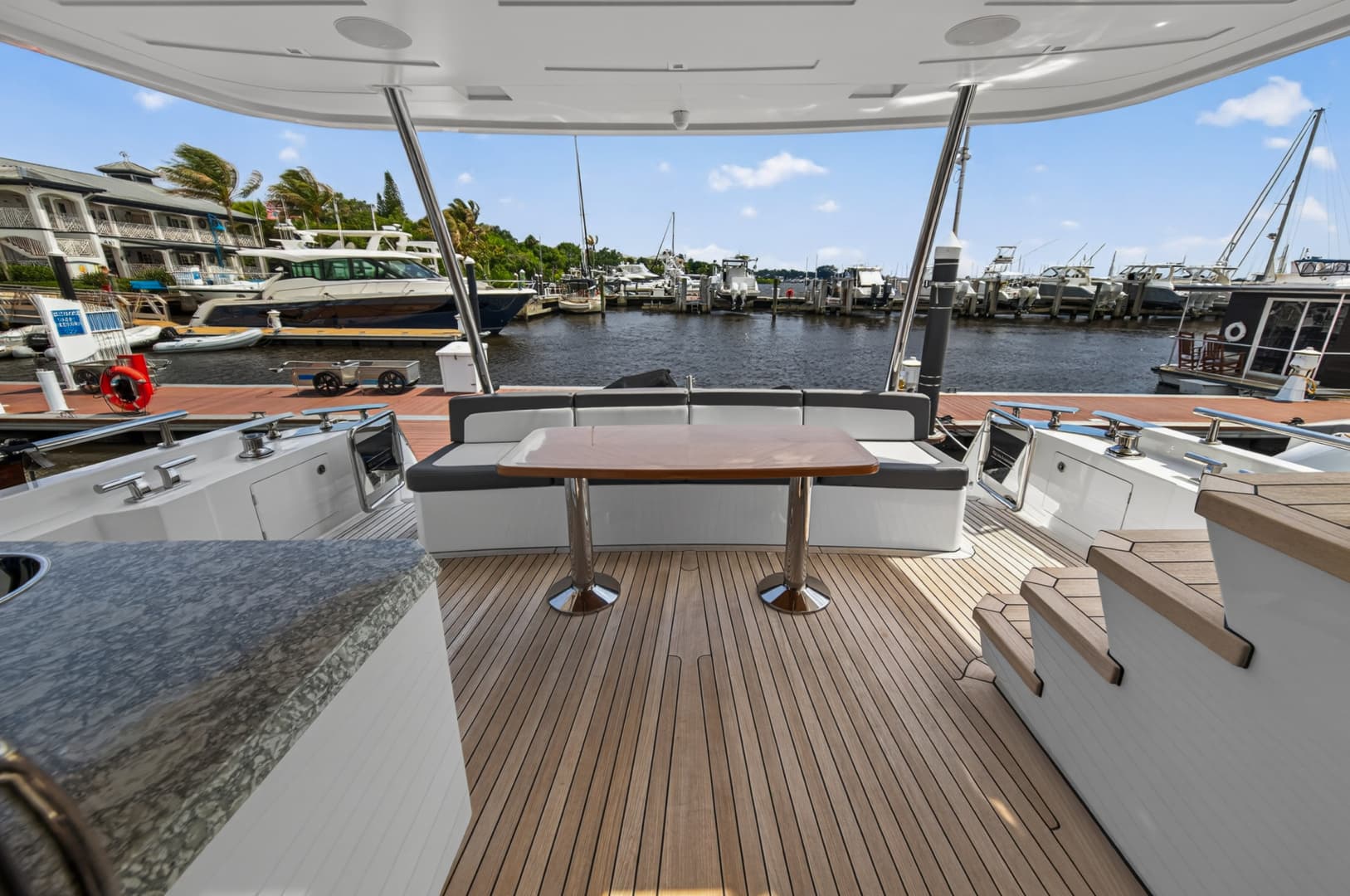 2021 Ocean Alexander 70E