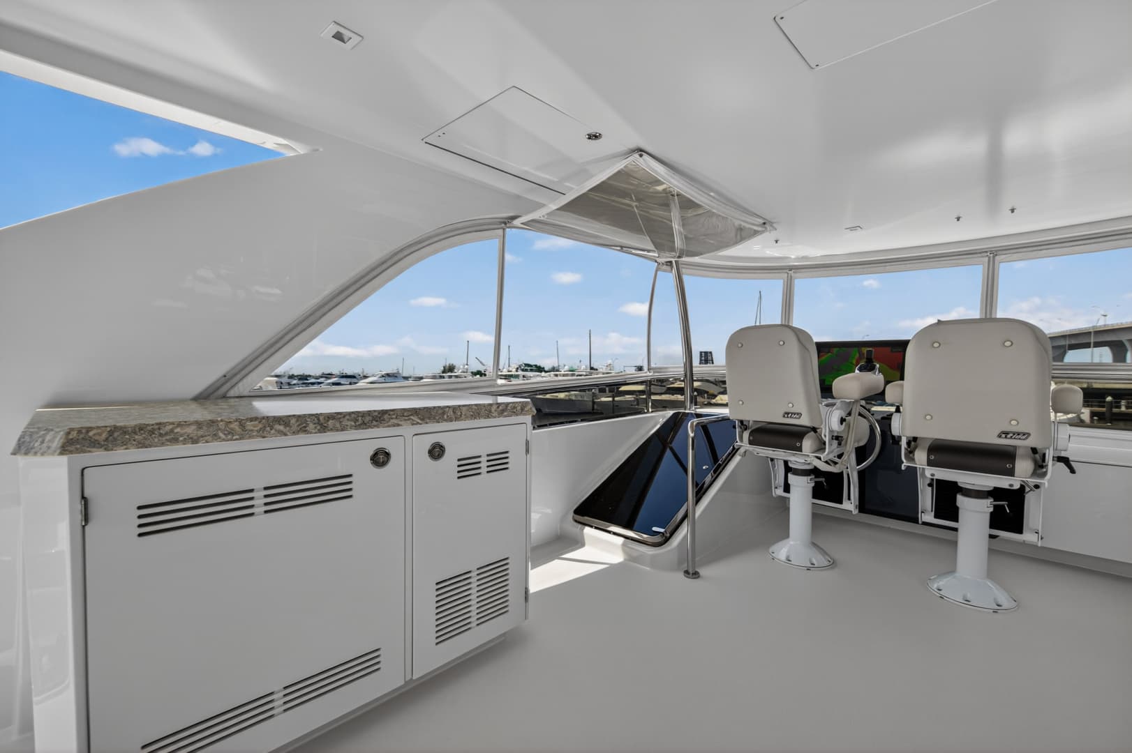 2021 Ocean Alexander 70E