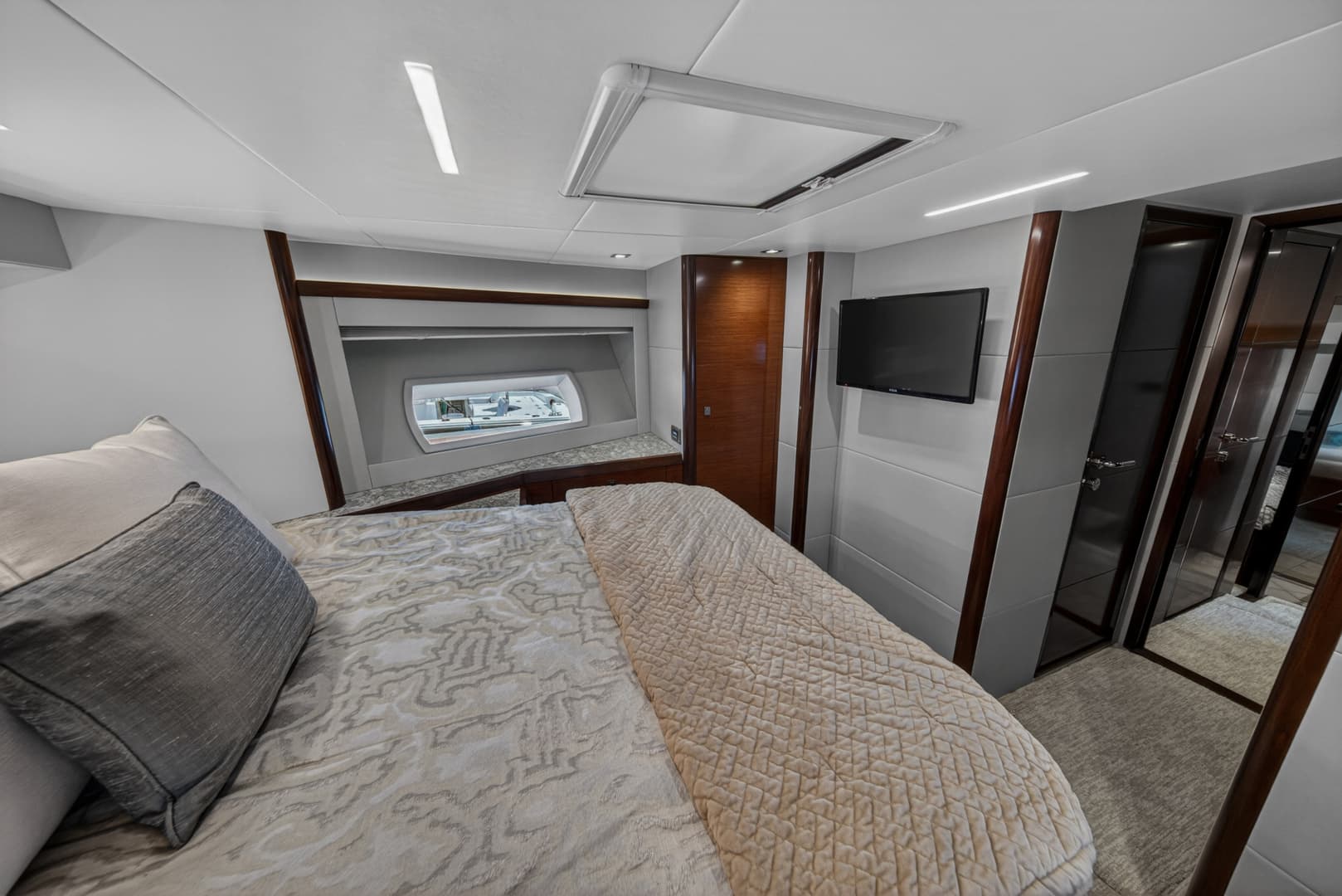 2021 Ocean Alexander 70E
