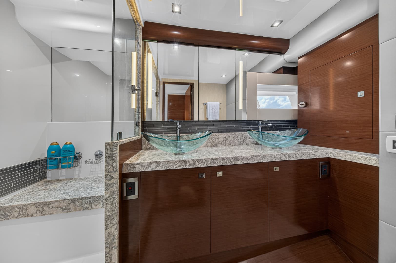 2021 Ocean Alexander 70E
