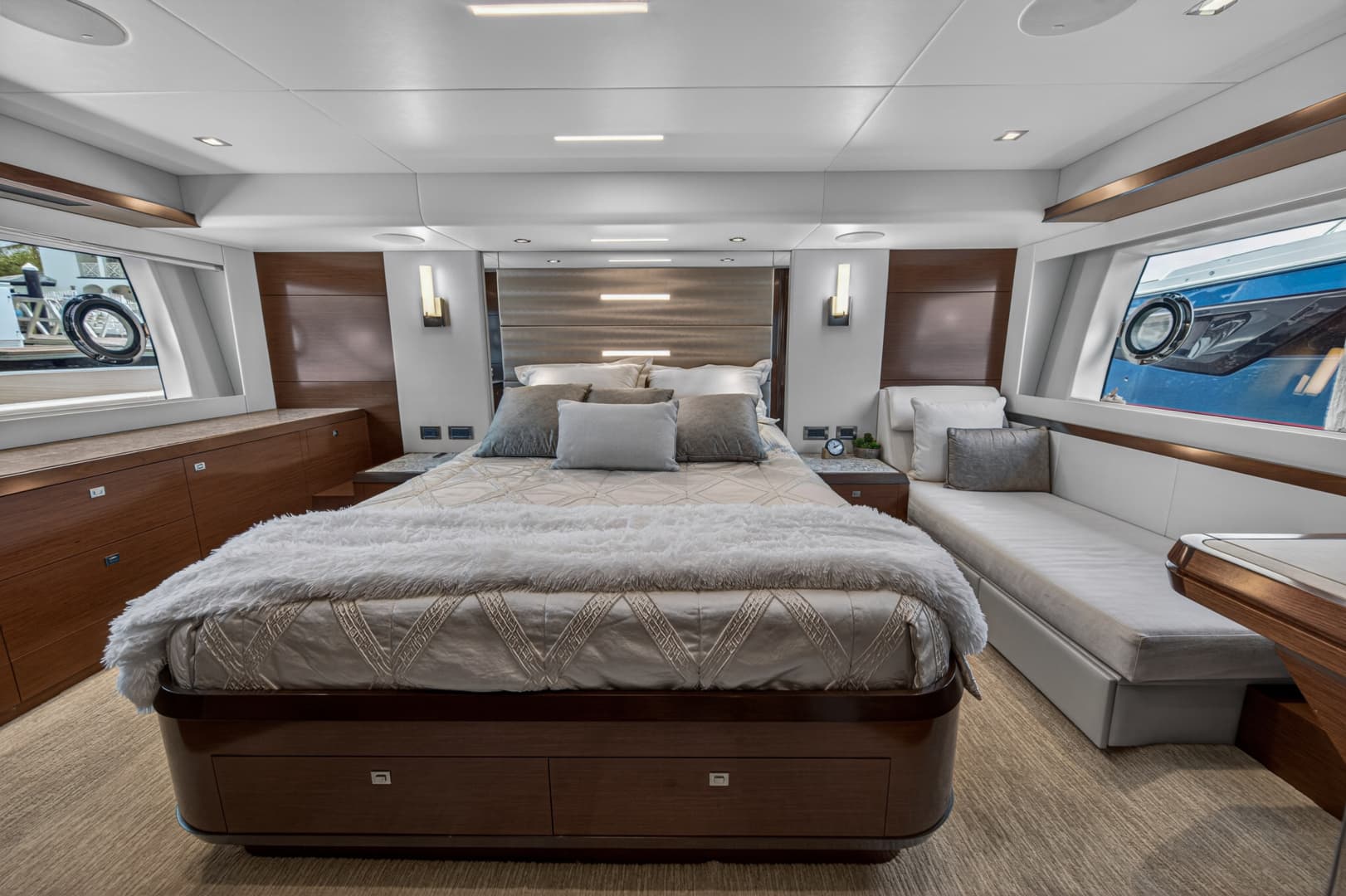 2021 Ocean Alexander 70E