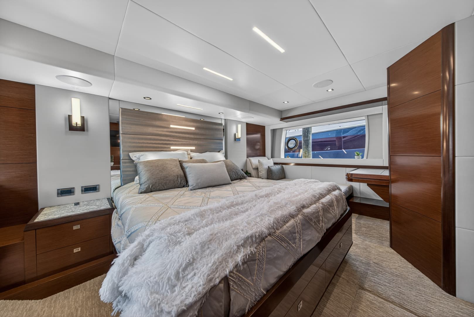 2021 Ocean Alexander 70E