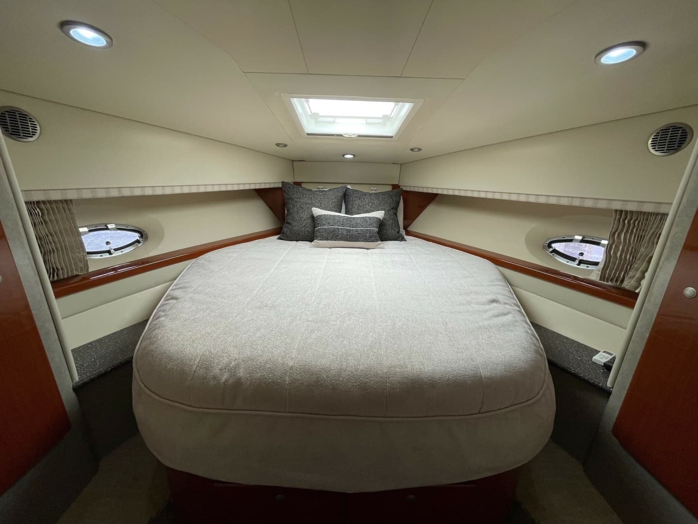 2008 Formula 45 Yacht