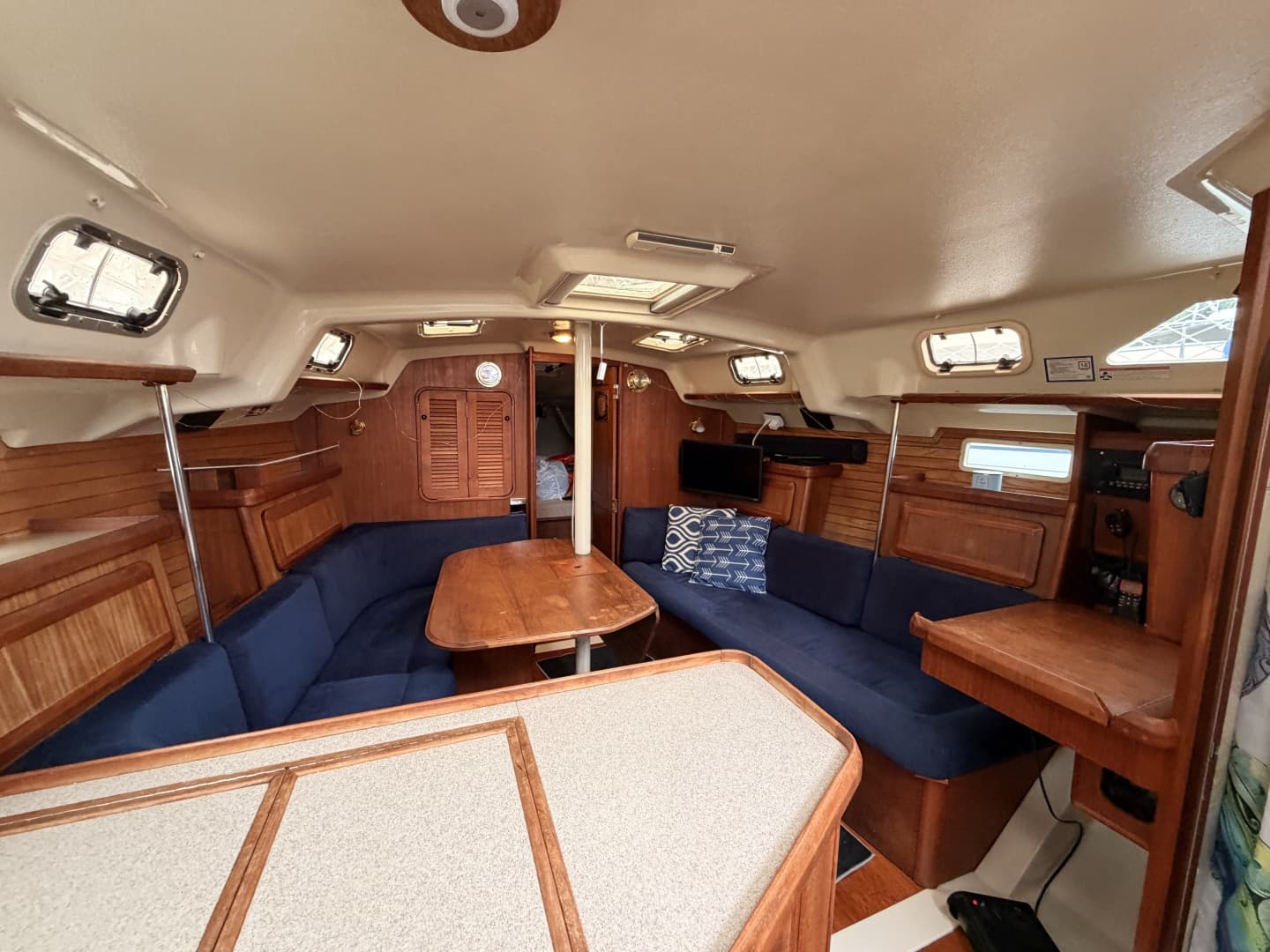 Hunter 37.5 interior facing forward