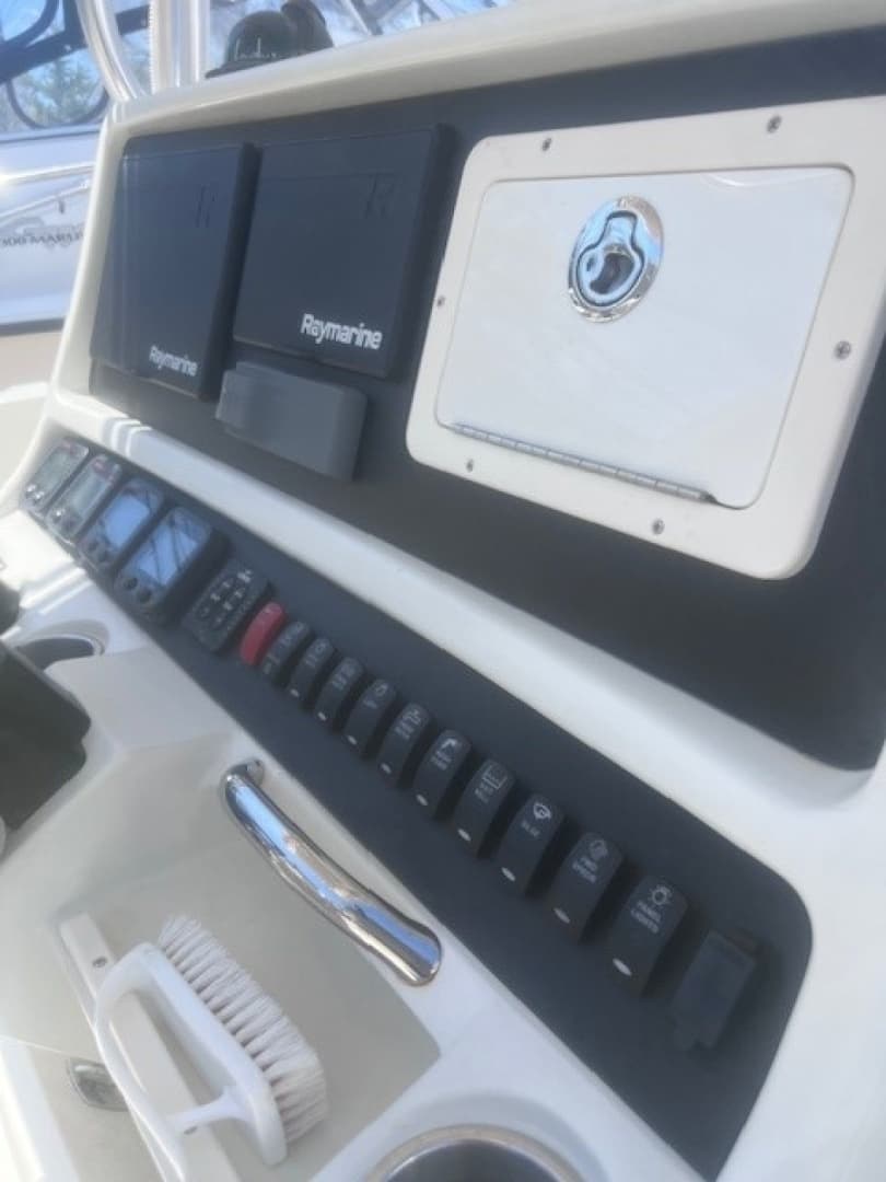 Raymarine Instruments