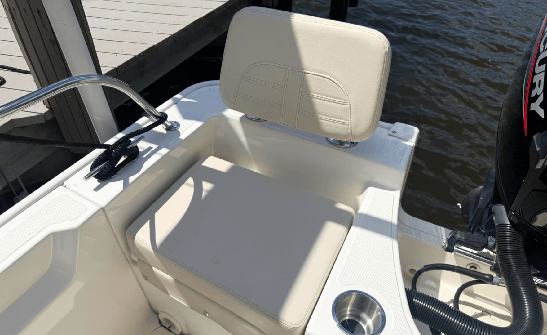 2023 Boston Whaler 190 Montauk