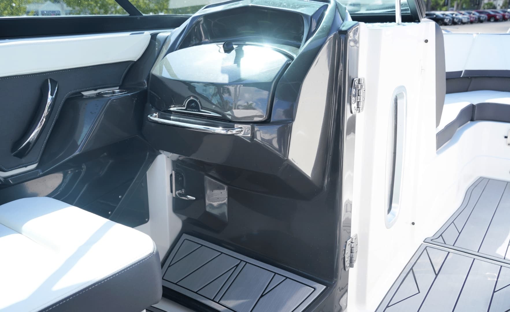 2023 Monterey 255SS