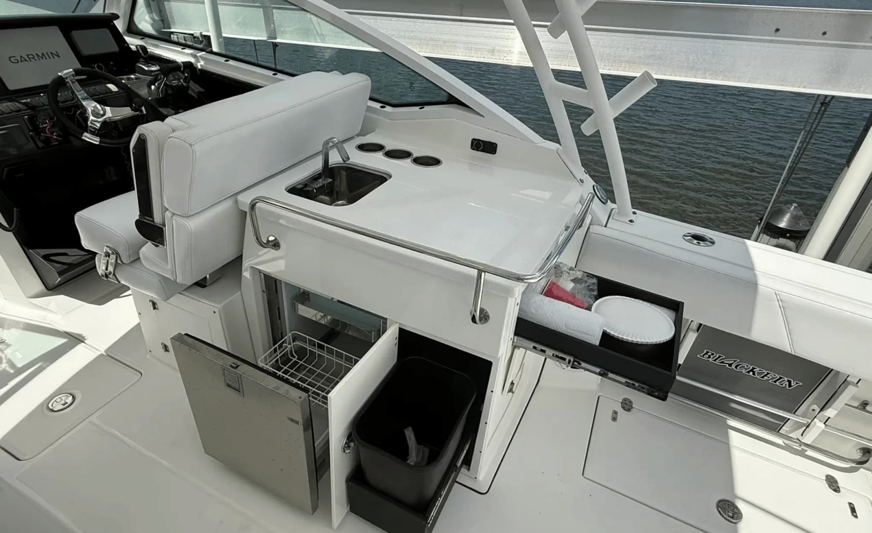 2020 Blackfin 272DC