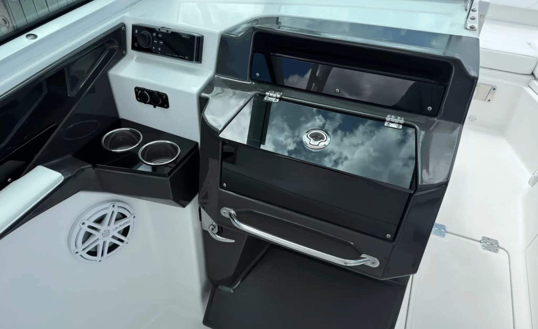 2020 Blackfin 272DC