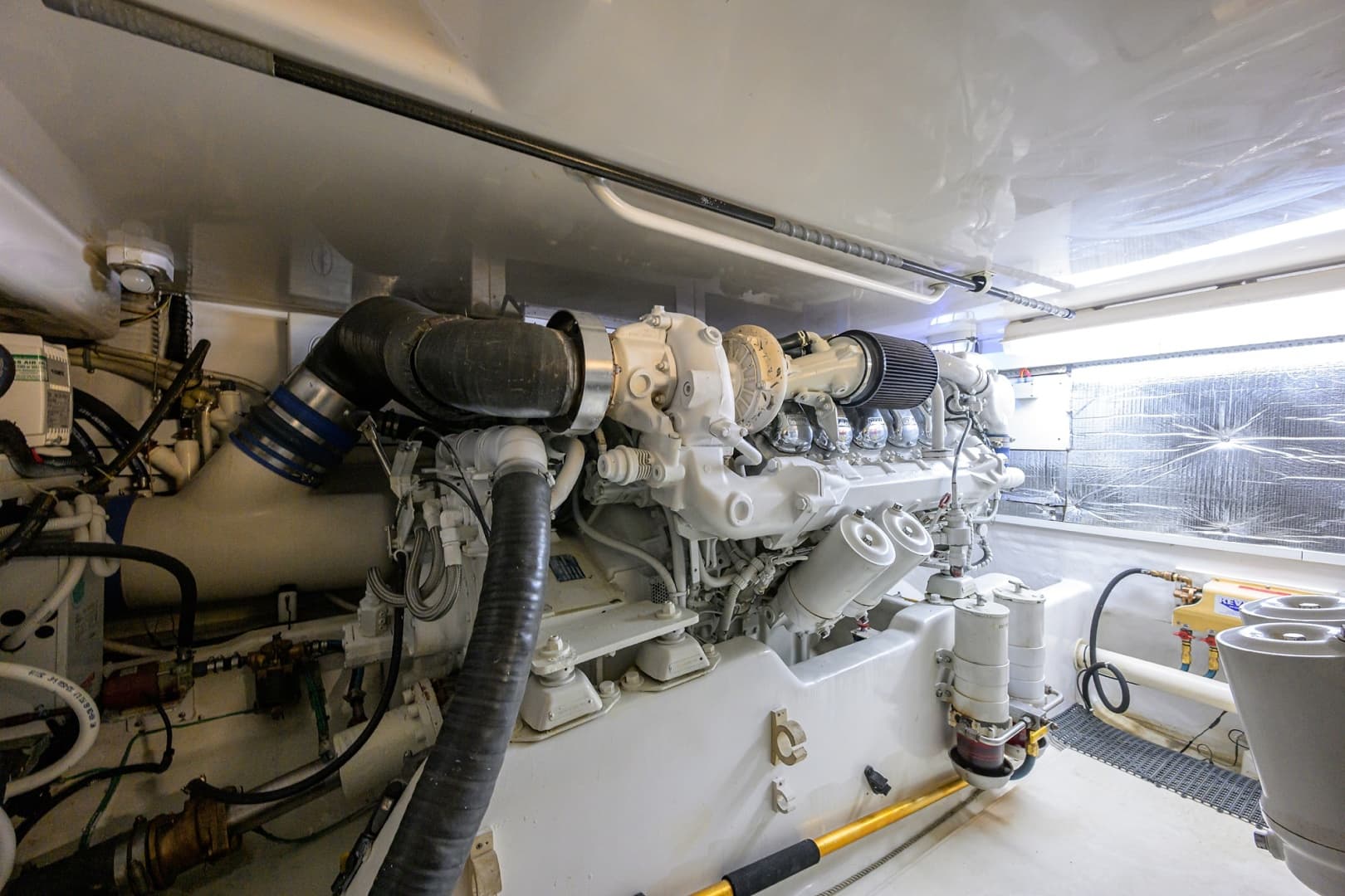 Cabo 48 - Bad Boyz - Engine Room