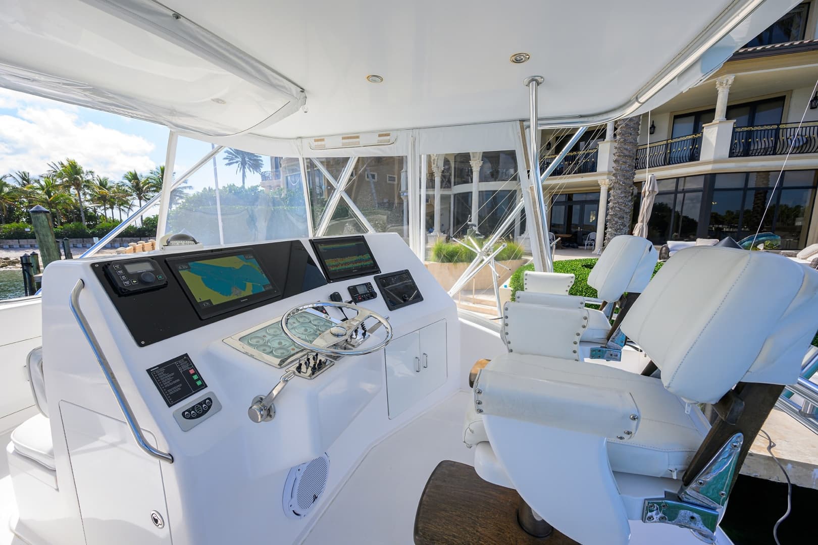 Cabo 48 - Bad Boyz - Flybridge