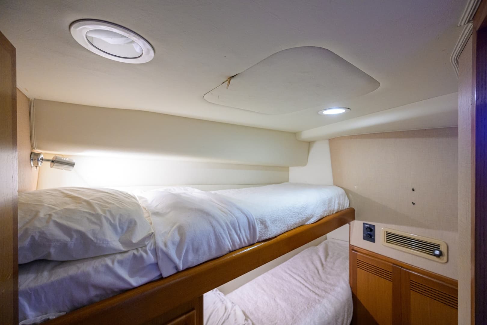 Cabo 48 - Bad Boyz - Guest Stateroom