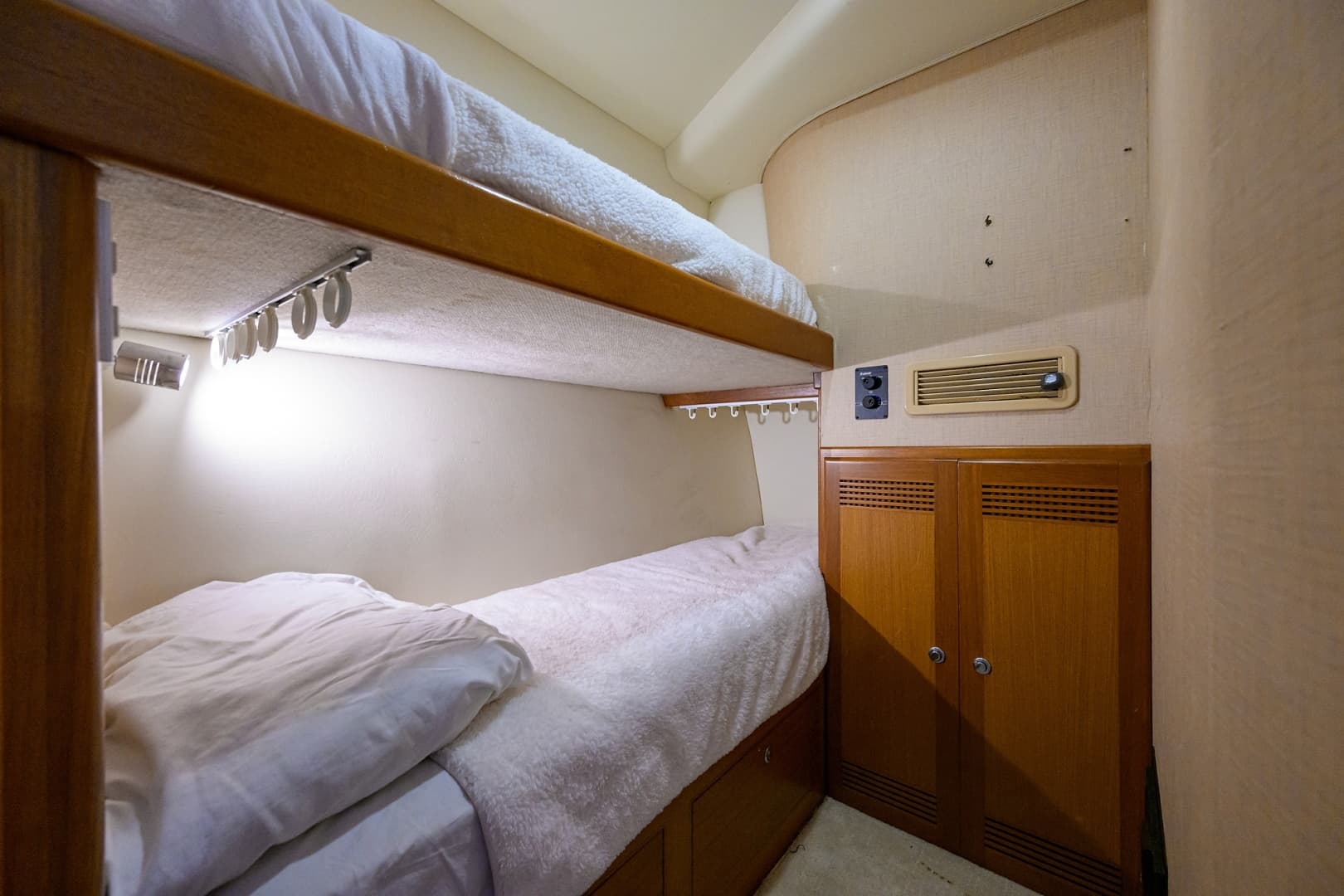 Cabo 48 - Bad Boyz - Guest Stateroom