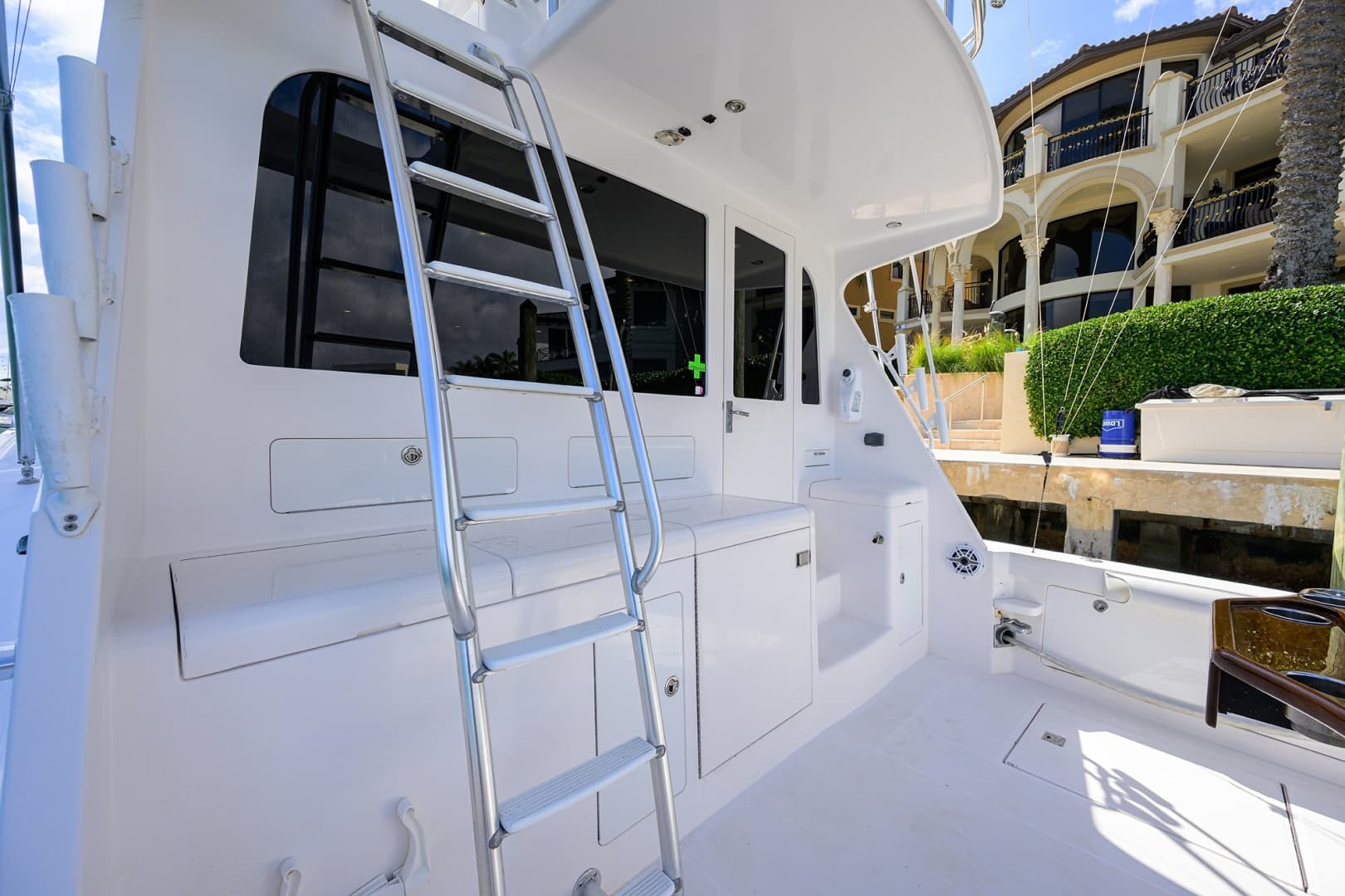 Cabo 48 - Bad Boyz - Cockpit