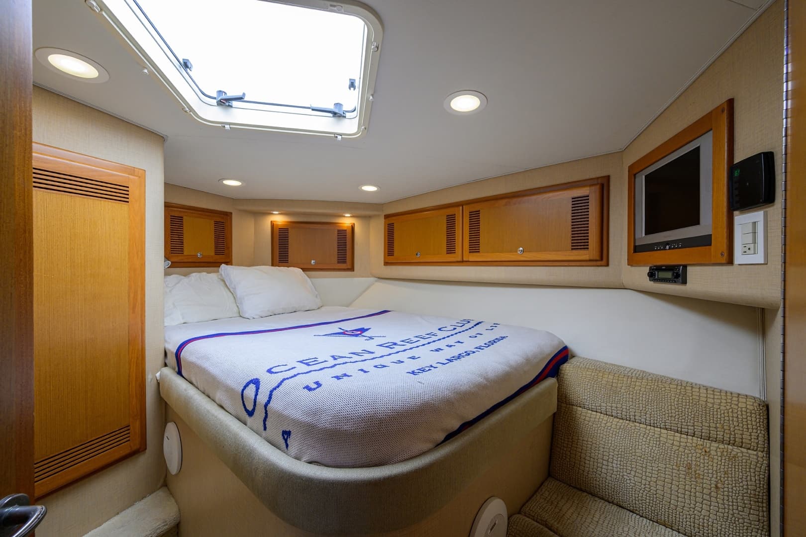 Cabo 48 - Bad Boyz - Guest Stateroom