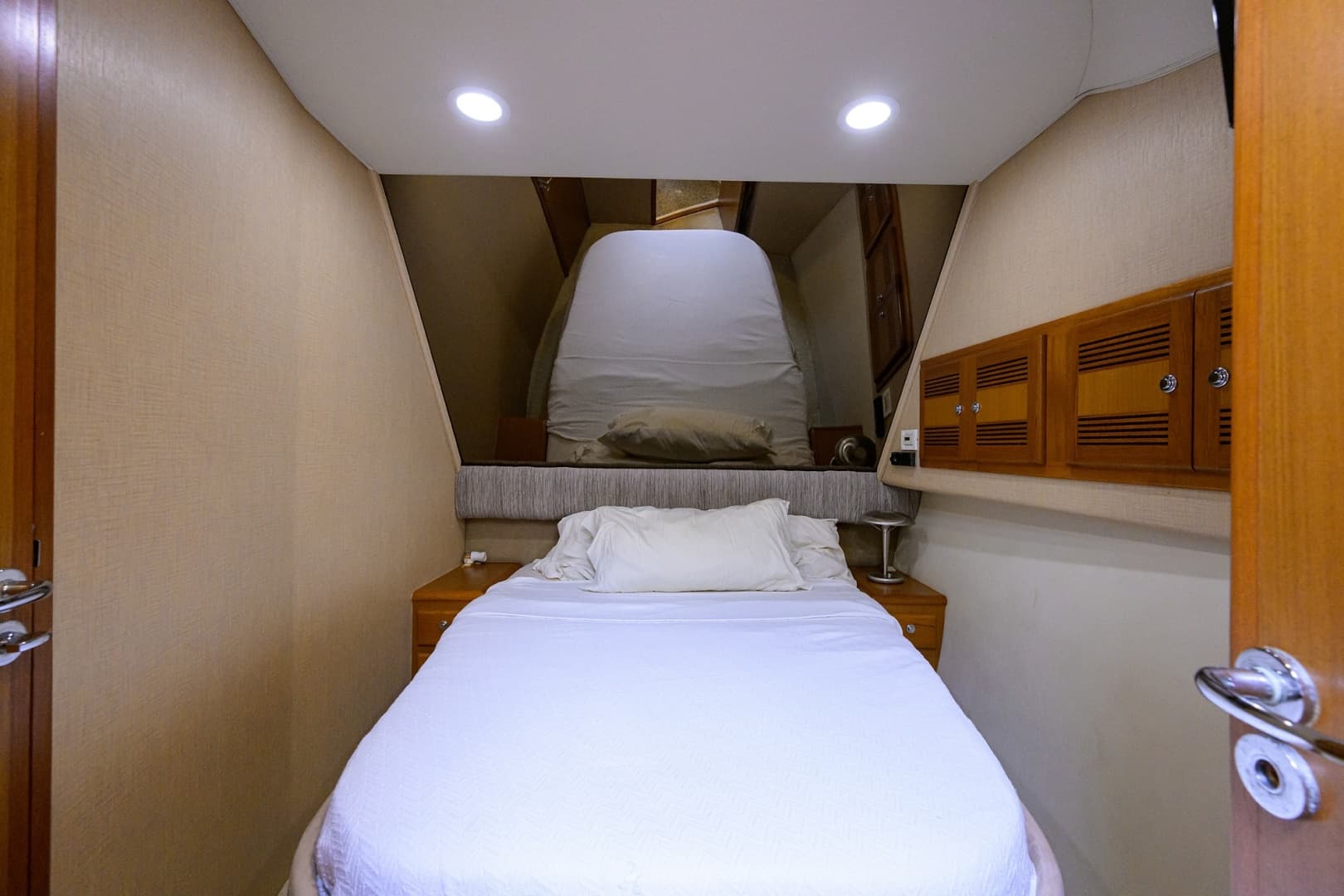 Cabo 48 - Bad Boyz - Master Stateroom