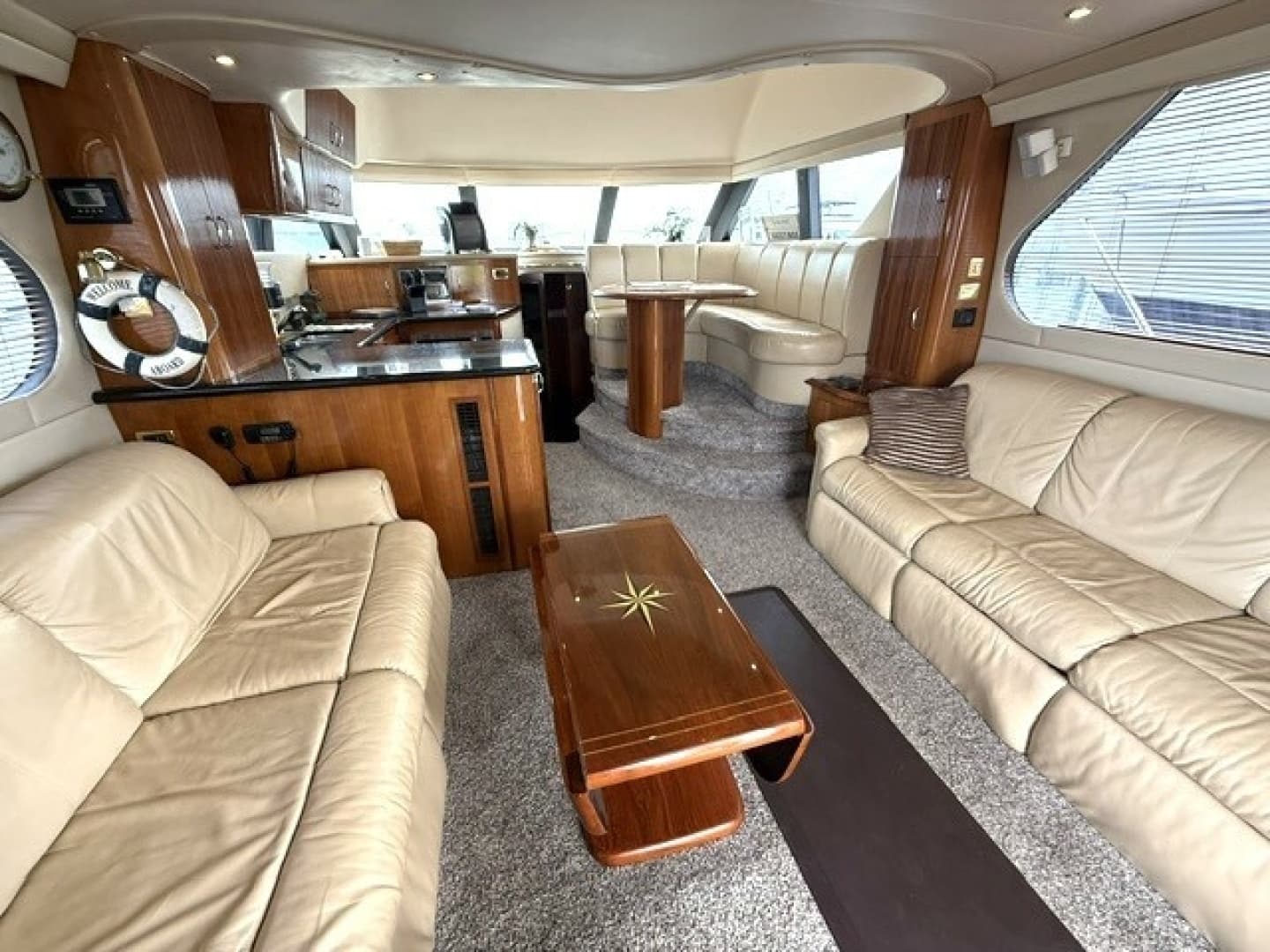 2005 Carver 46 Voyager