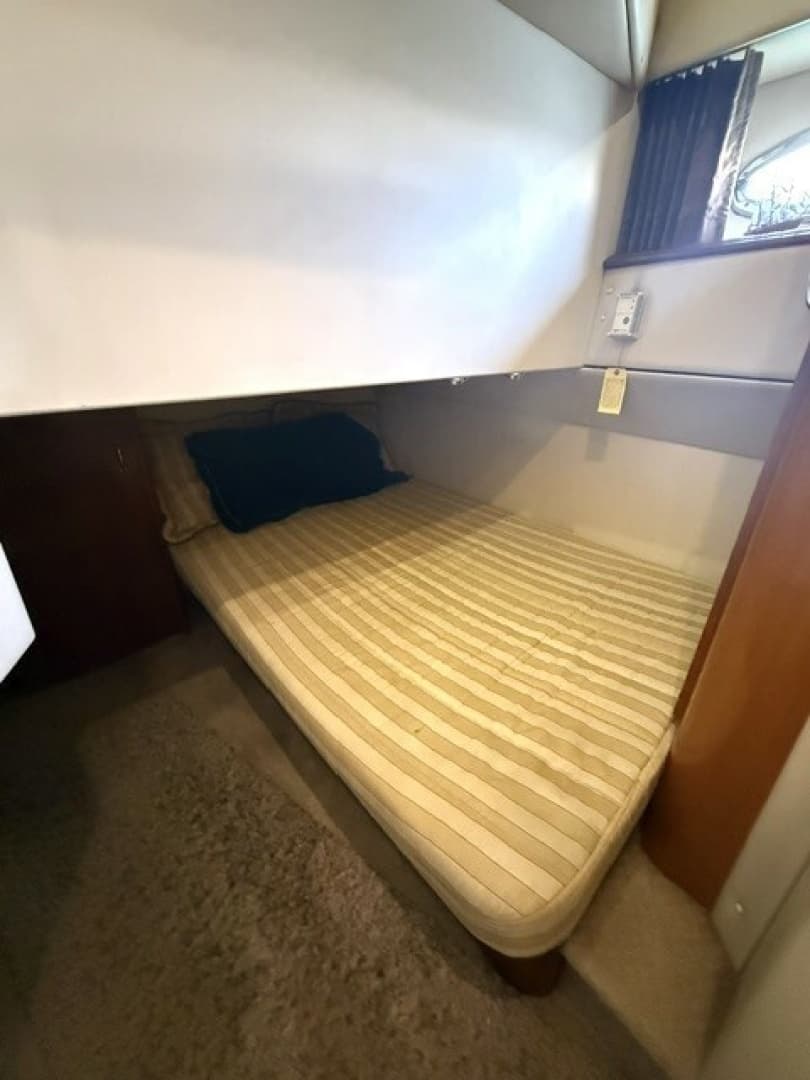 2005 Carver 46 Voyager