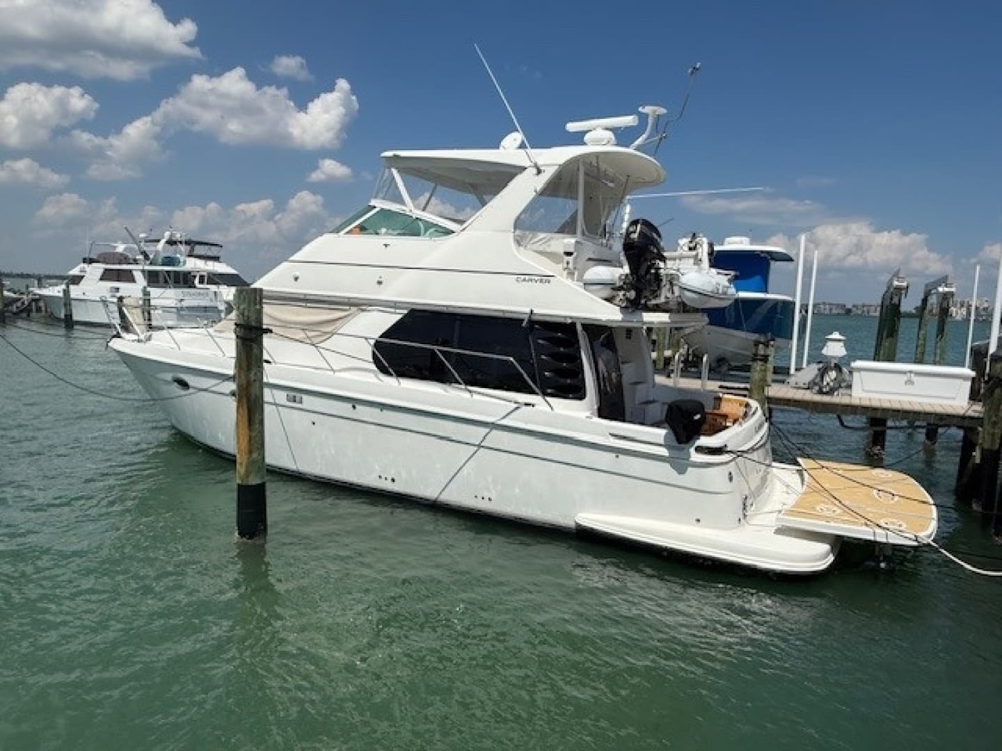 2005 Carver 46 Voyager