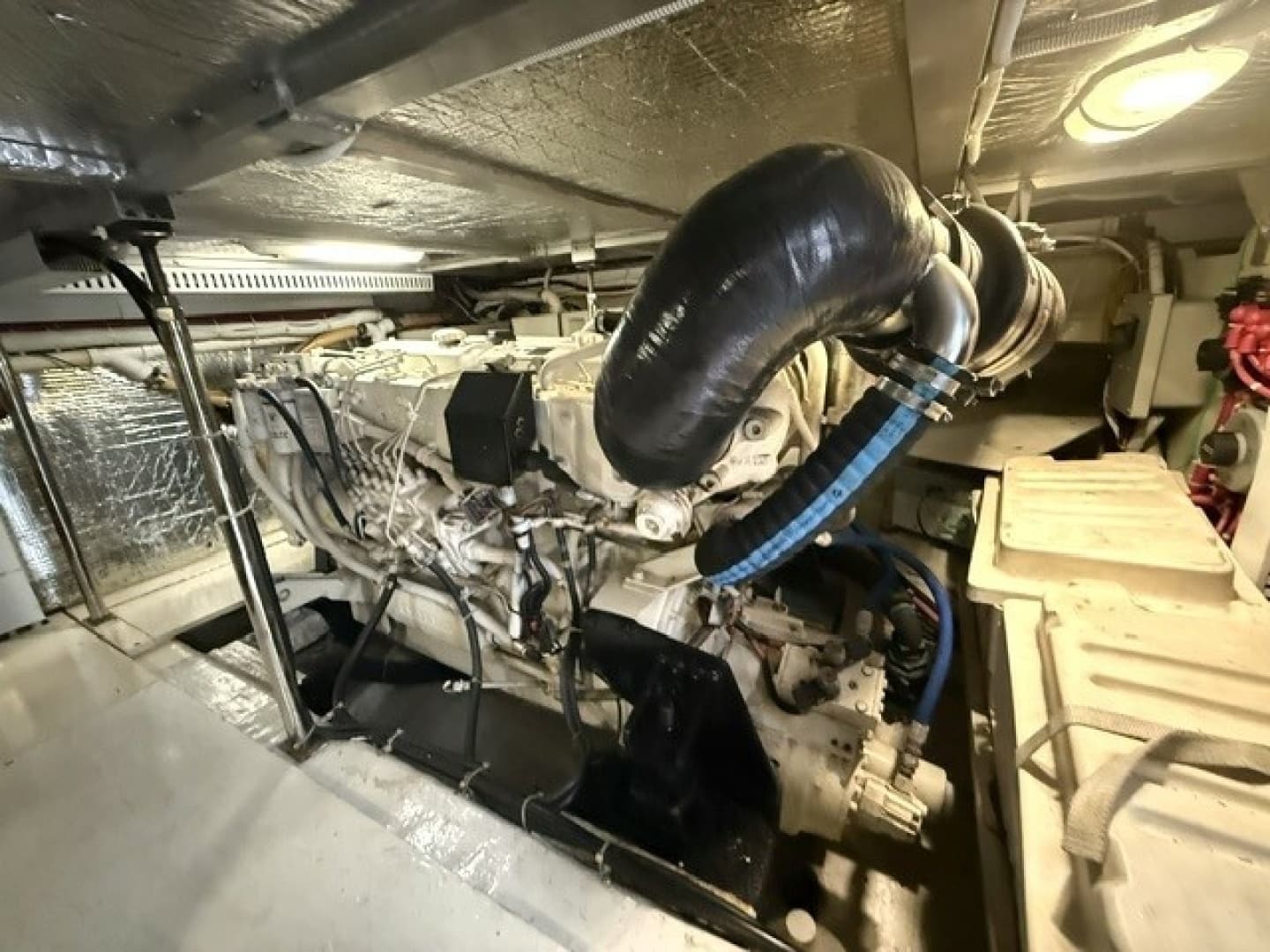 2005 Carver 46 Voyager