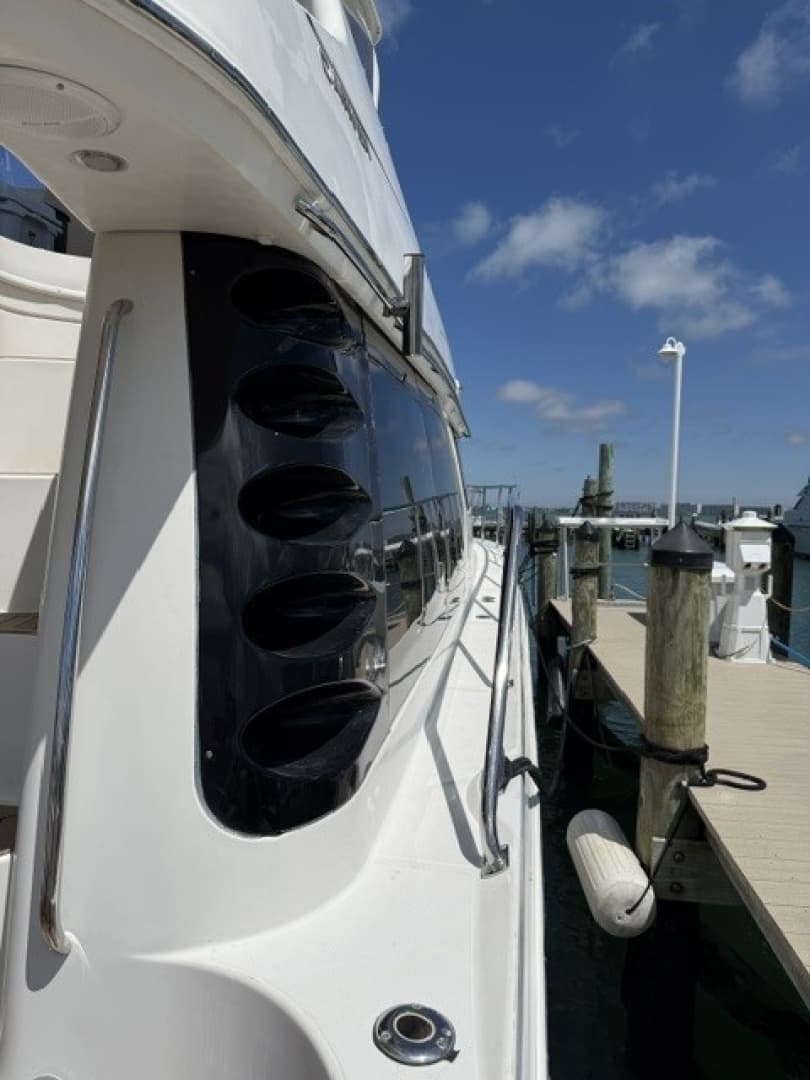 2005 Carver 46 Voyager