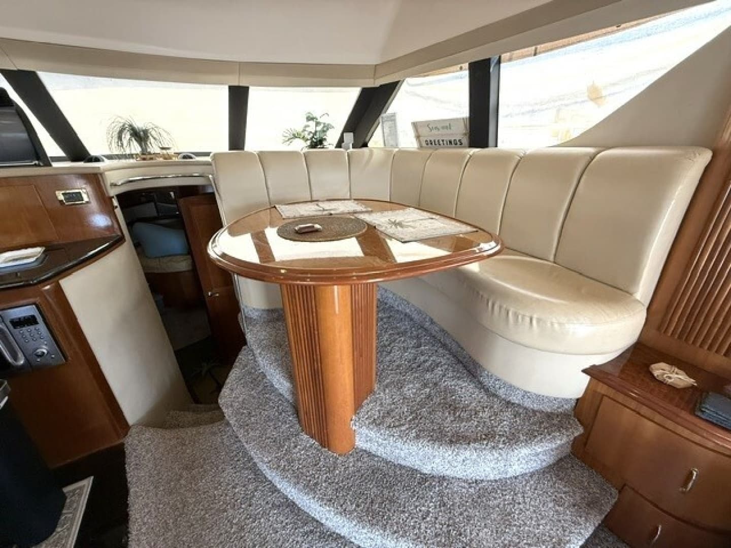 2005 Carver 46 Voyager