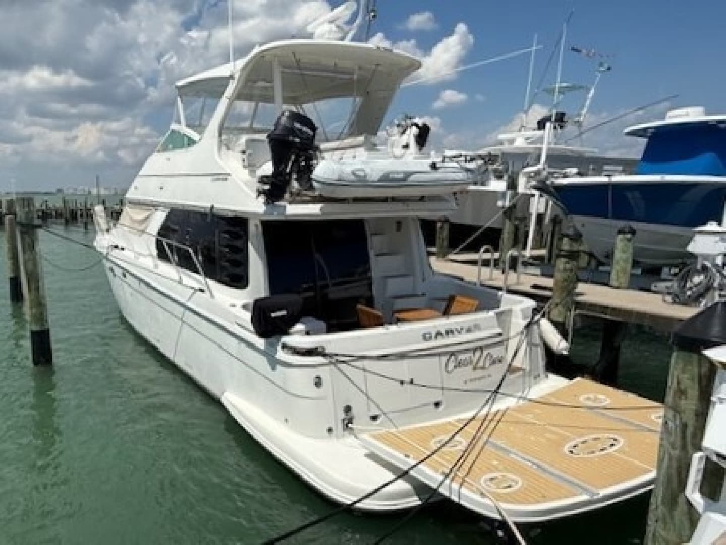 2005 Carver 46 Voyager