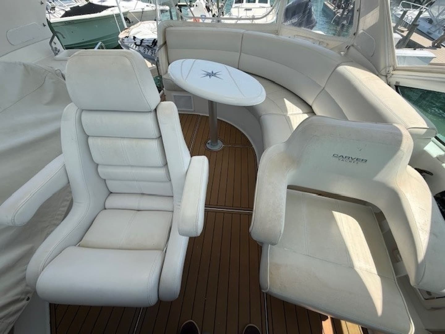 2005 Carver 46 Voyager