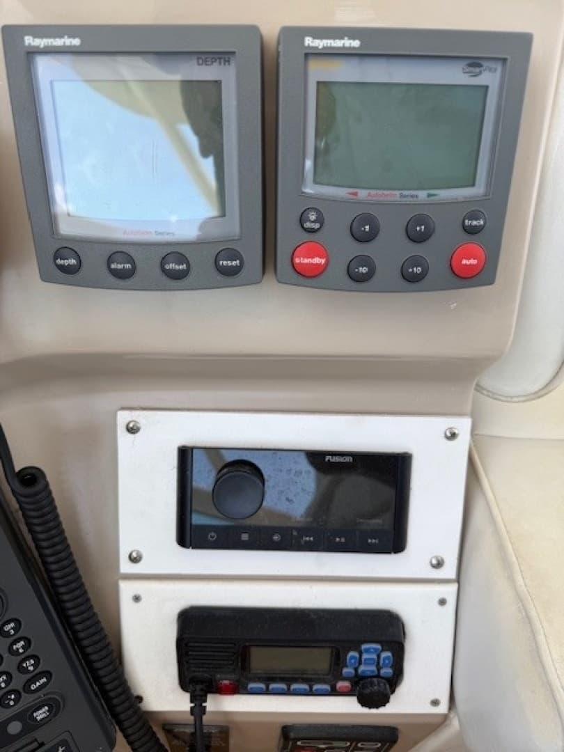 2005 Carver 46 Voyager