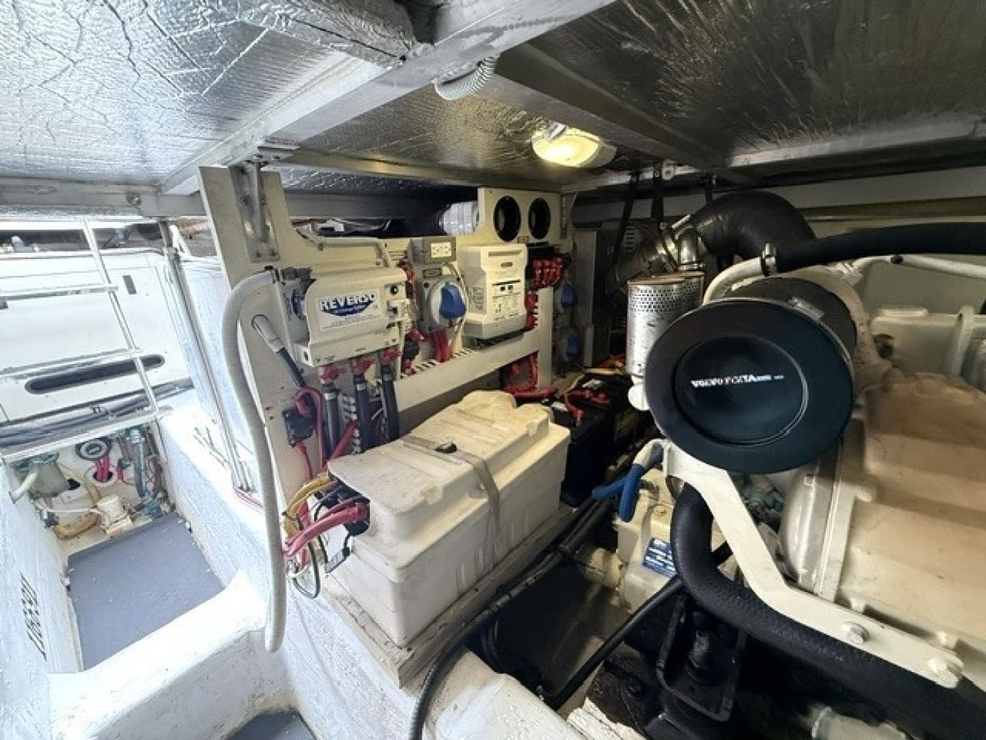 2005 Carver 46 Voyager