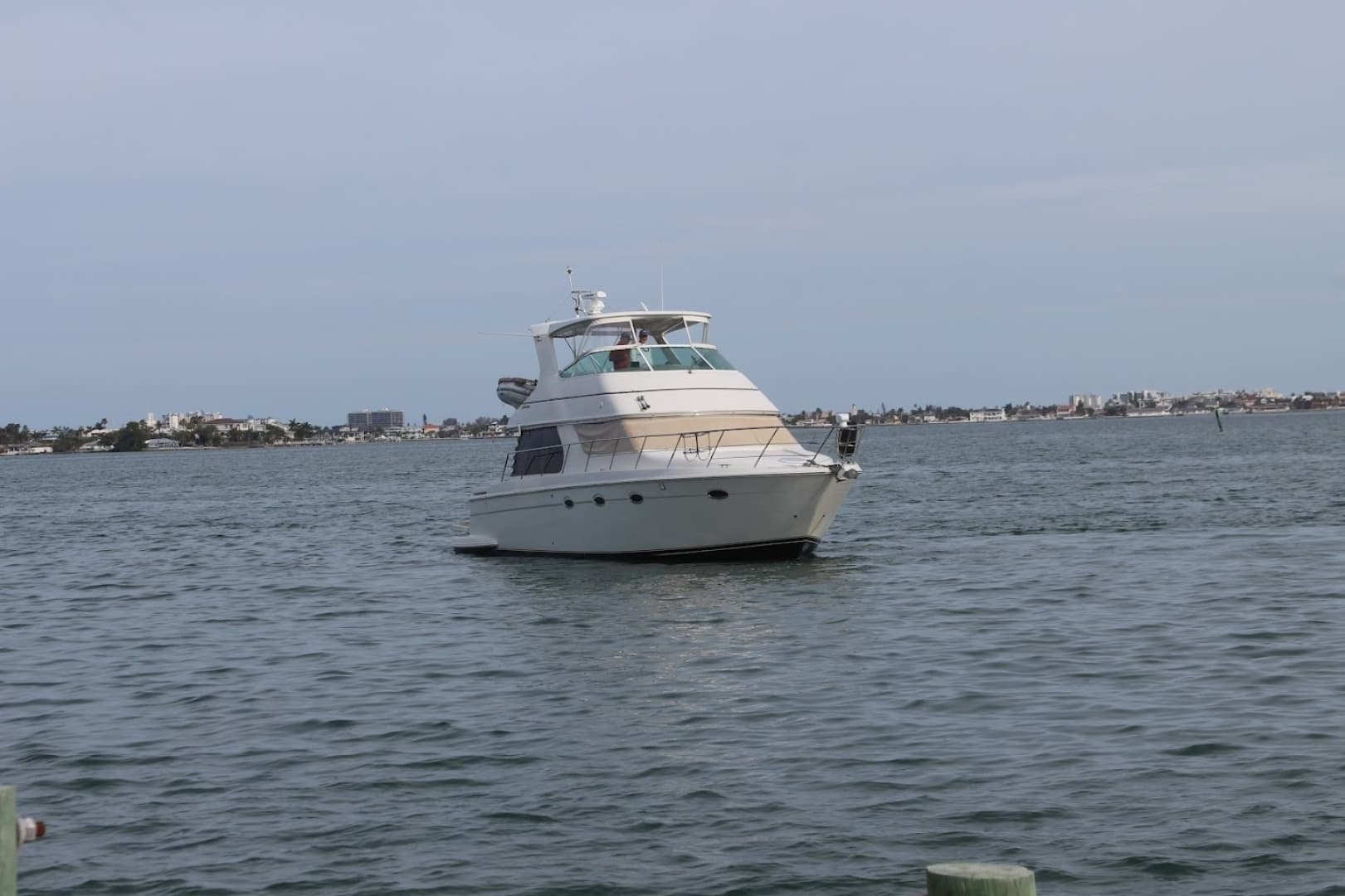 2005 Carver 46 Voyager