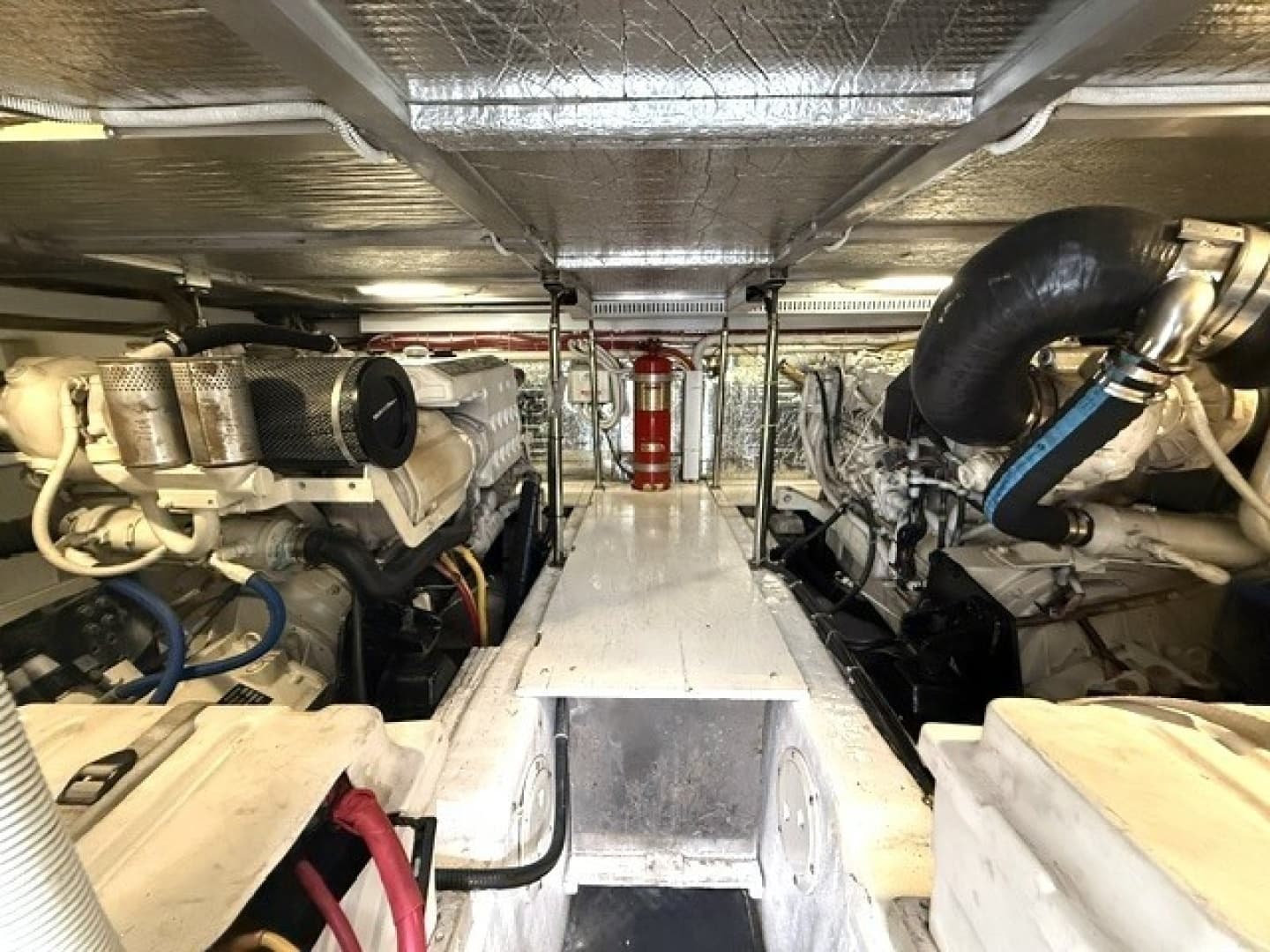 2005 Carver 46 Voyager