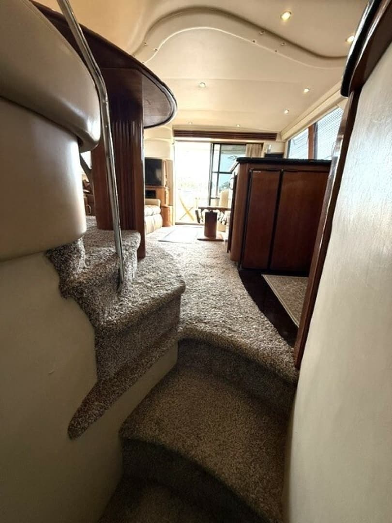 2005 Carver 46 Voyager