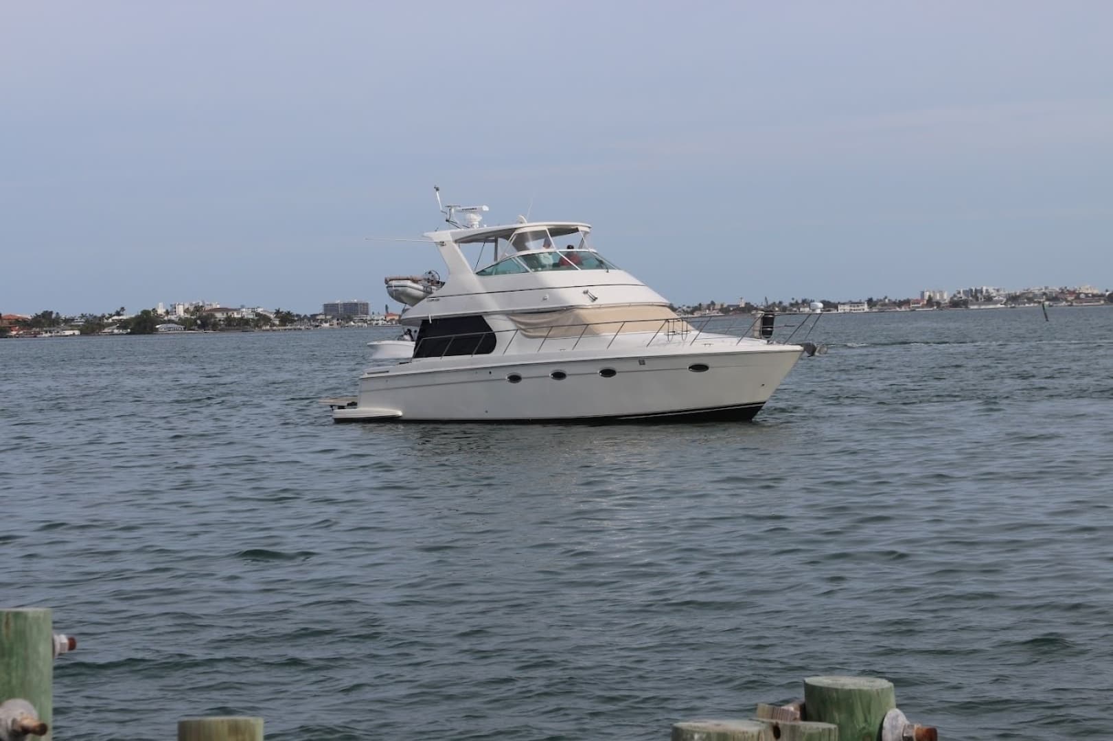 2005 Carver 46 Voyager