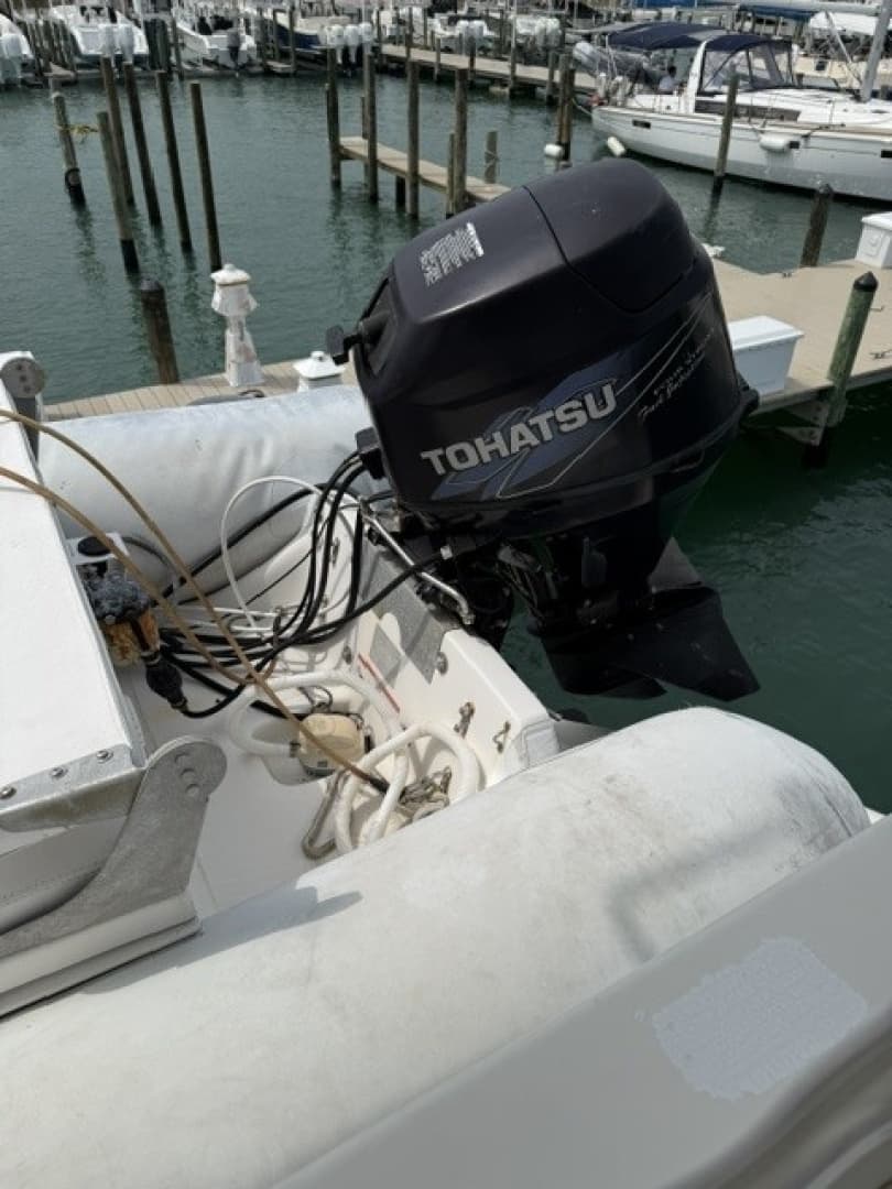 2005 Carver 46 Voyager