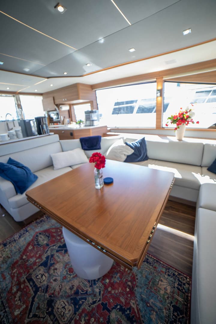 2024 Aquila 54 Yacht