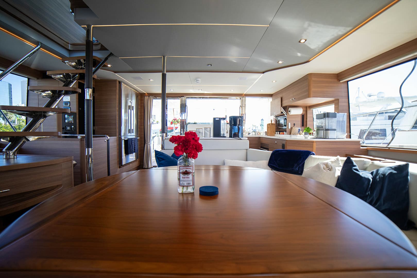 2024 Aquila 54 Yacht