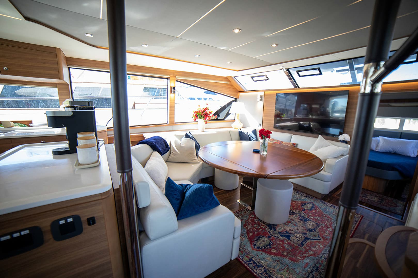 2024 Aquila 54 Yacht