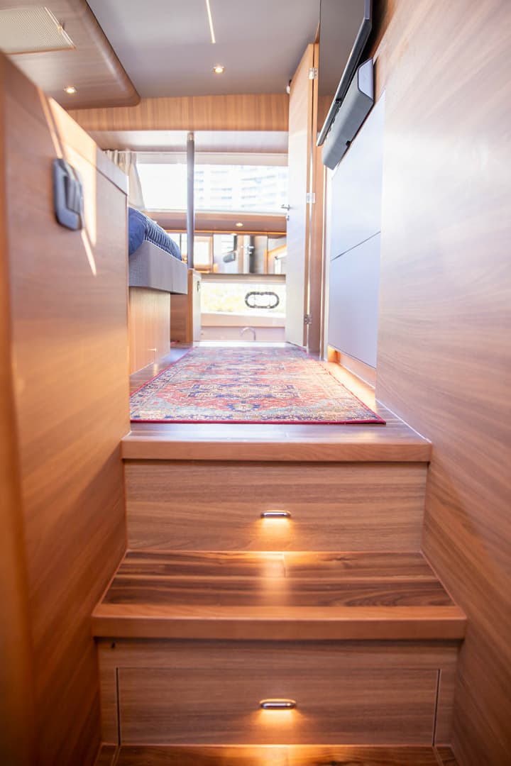 2024 Aquila 54 Yacht