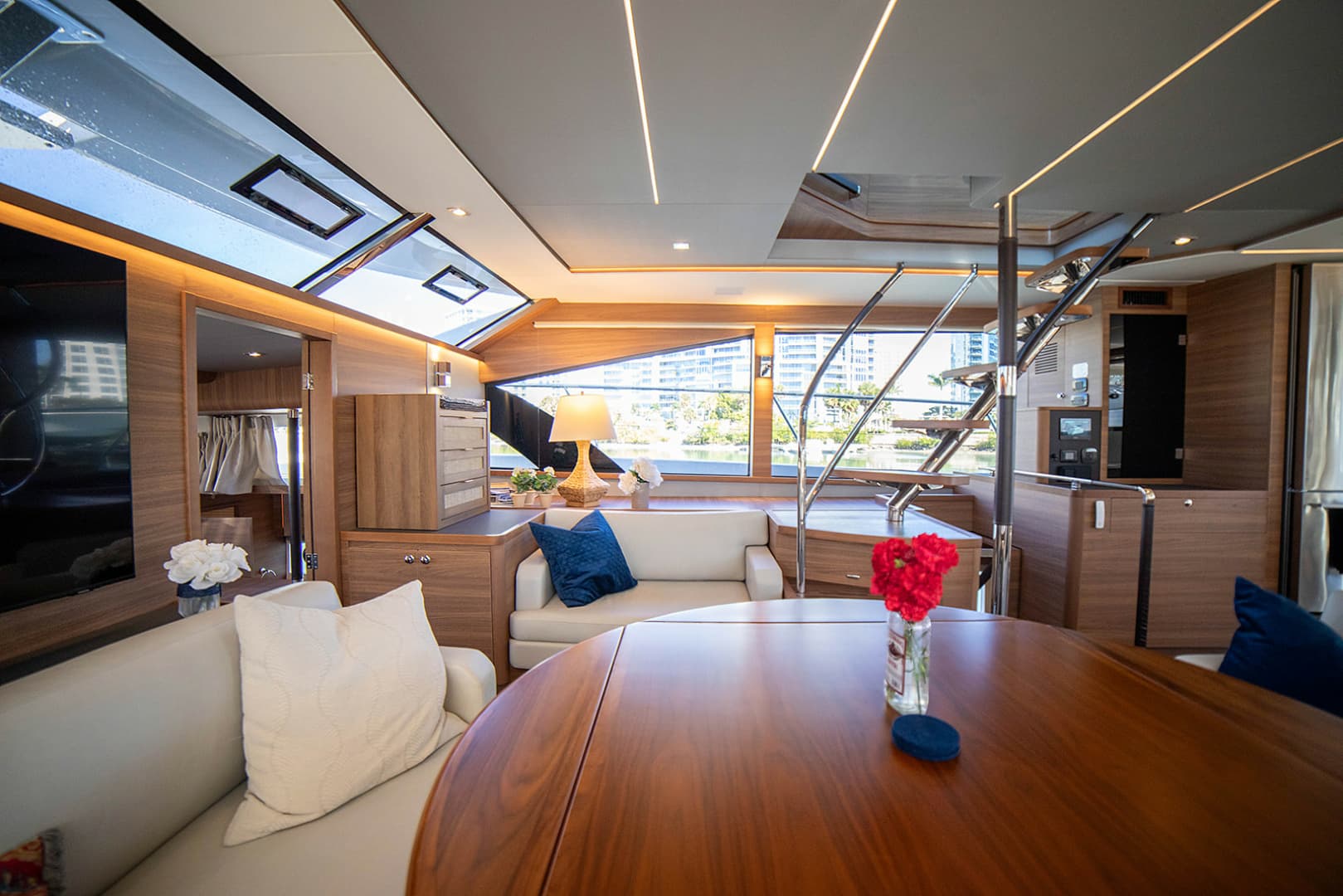 2024 Aquila 54 Yacht